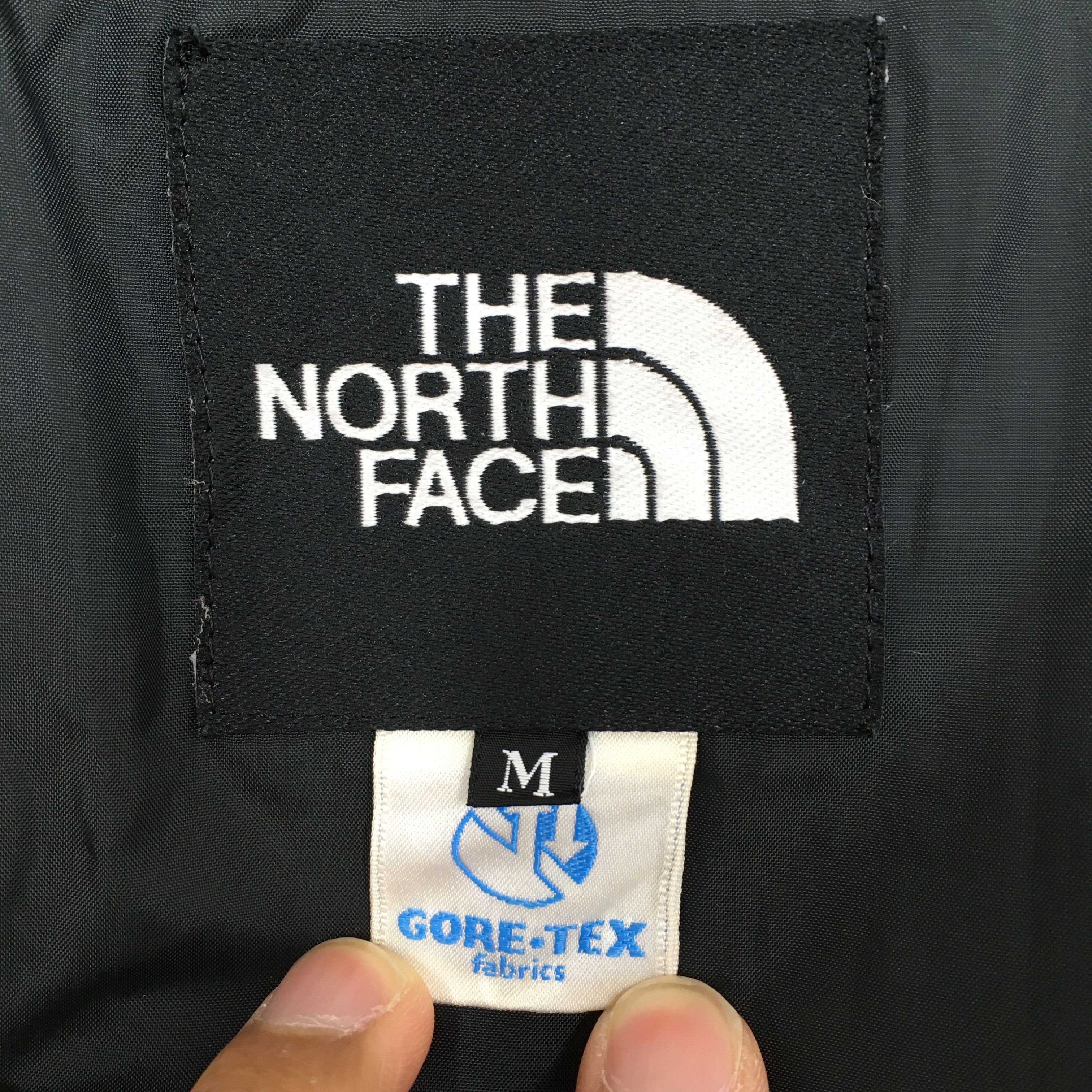 Goretex Vintage The North Face Gore Tex Windbreaker Hoodie Jacket M Size US M / EU 48-50 / 2 - 3 Thumbnail