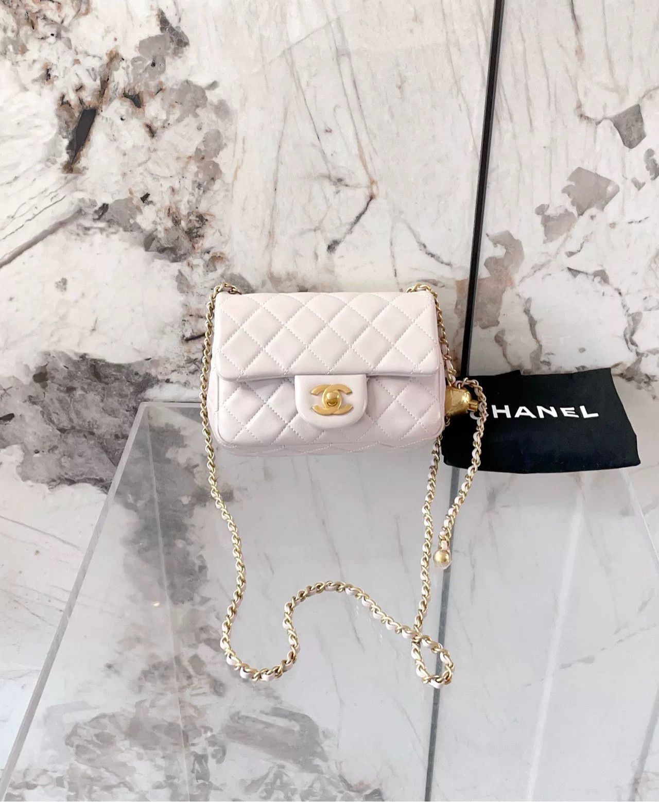 Chanel Pre-loved Bag Very good condition Size ONE SIZE - 1 Thumbnail