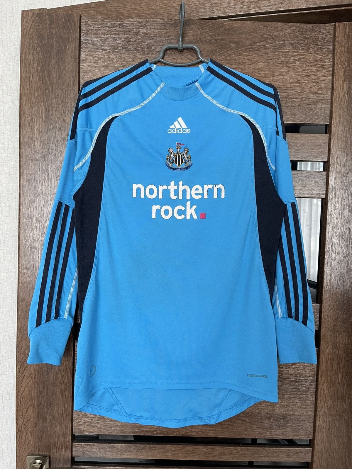 Adidas 2009/2010 Adidas Newcastle Vintage Soccer Jersey Goalkeeper Size US S / EU 44-46 / 1 - 2 Thumbnail