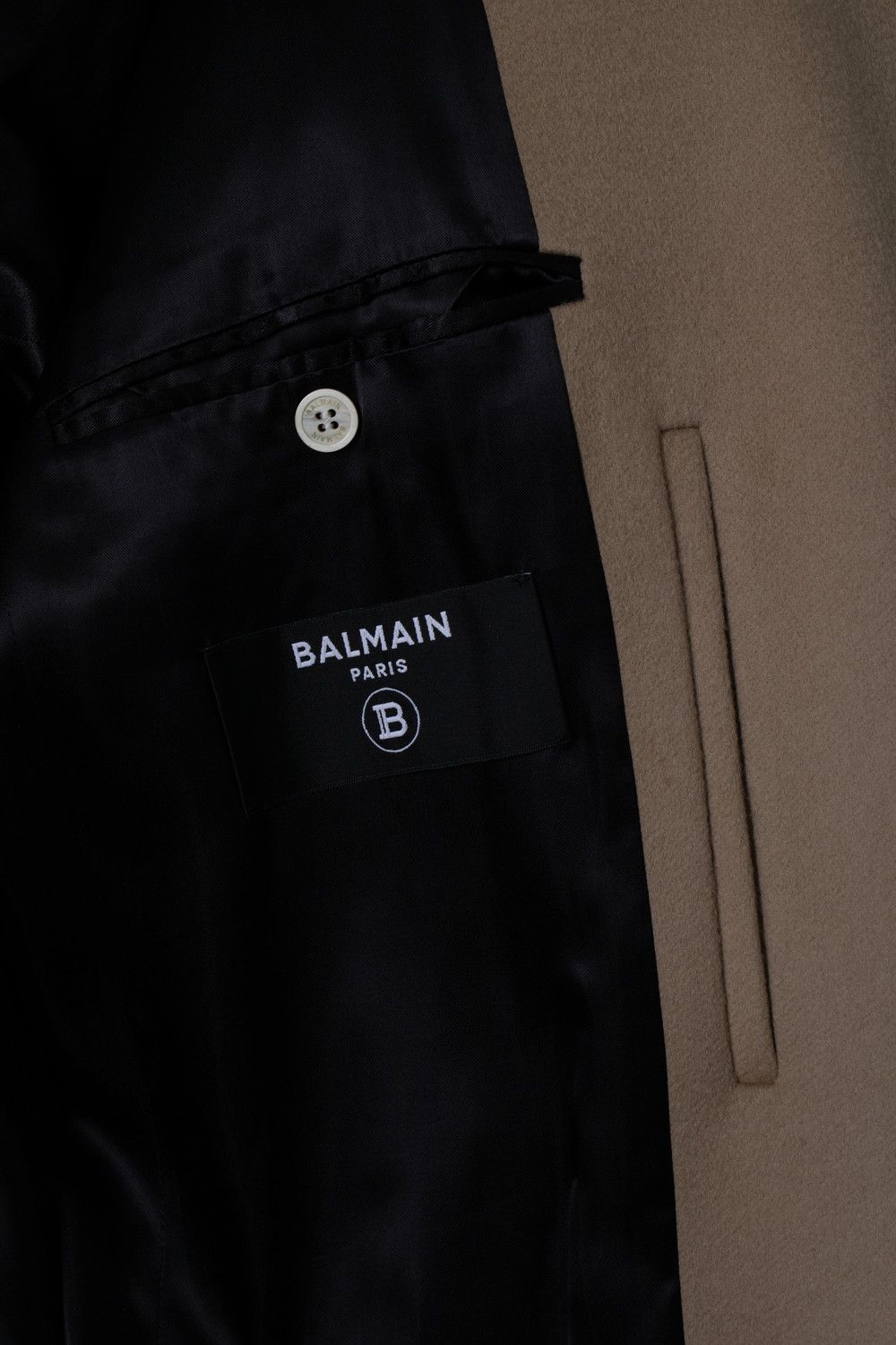 Balmain Balmain, beige wool overcoat with gold buttons Size US XL / EU 56 / 4 - 7 Thumbnail