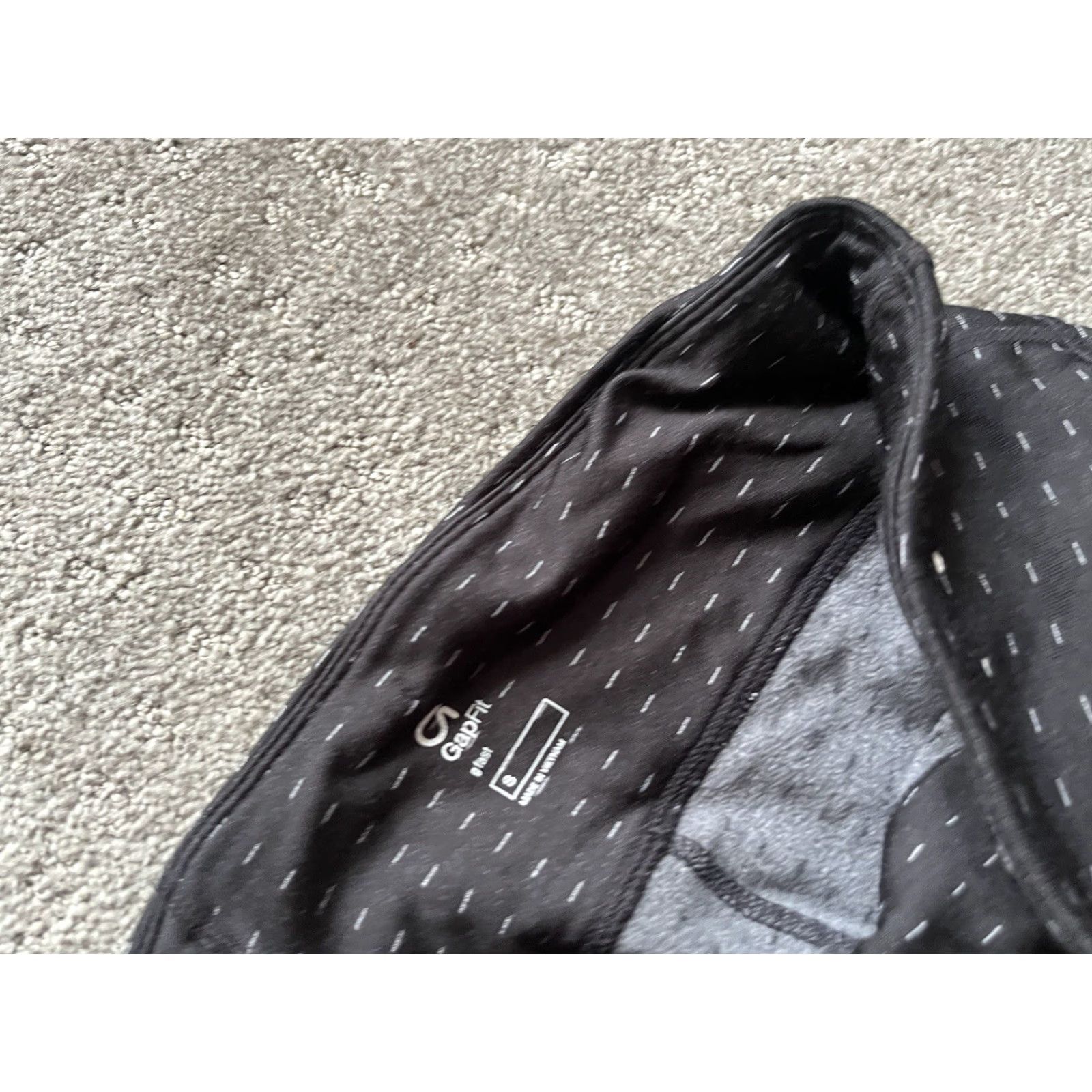 Gap GapFit Leggings Women's Size Small G -Fast Printed Black Activewear Shifting to Cross Training Yoga Running Gym Pilates Ankle Style Womens Size 28" / US 6 / IT 42 - 5 Thumbnail