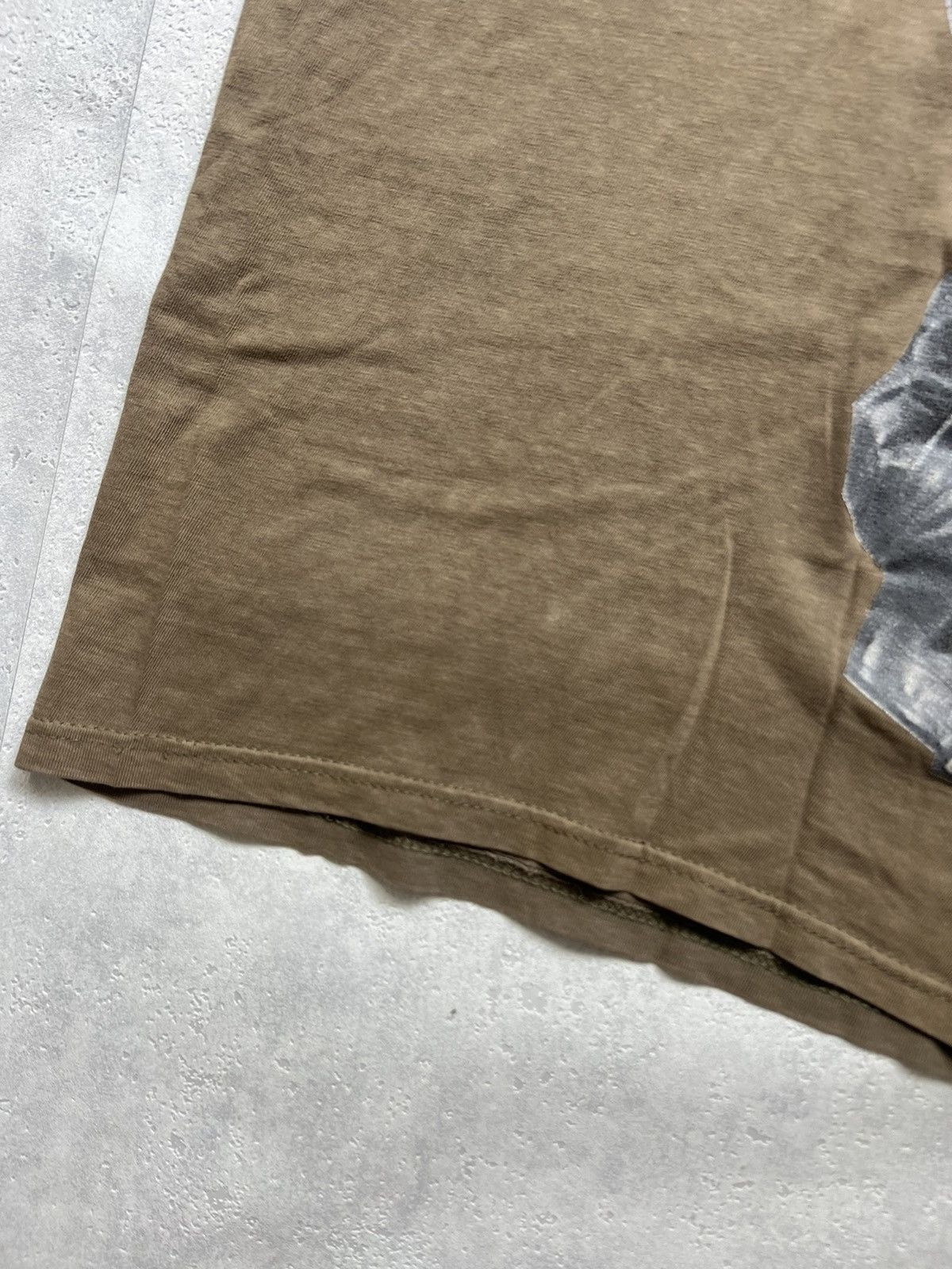 Stussy 00’s STUSSY GRAFFITI COP GUY DISTRESSED Y2K VINTAGE TEE Size US M / EU 48-50 / 2 - 3 Thumbnail