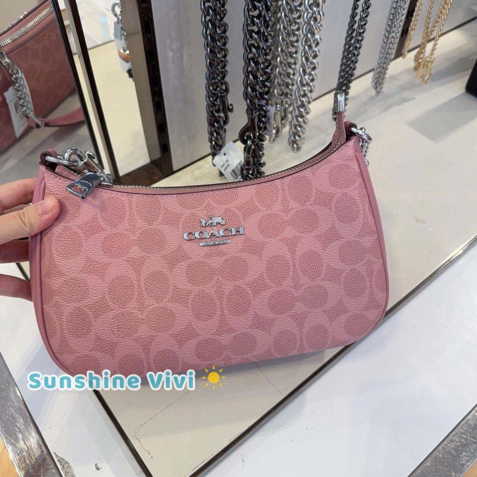 Coach NWT COACH Teri shoulder bag CV933 dusty Pink (New Color) Size ONE SIZE - 1 Thumbnail