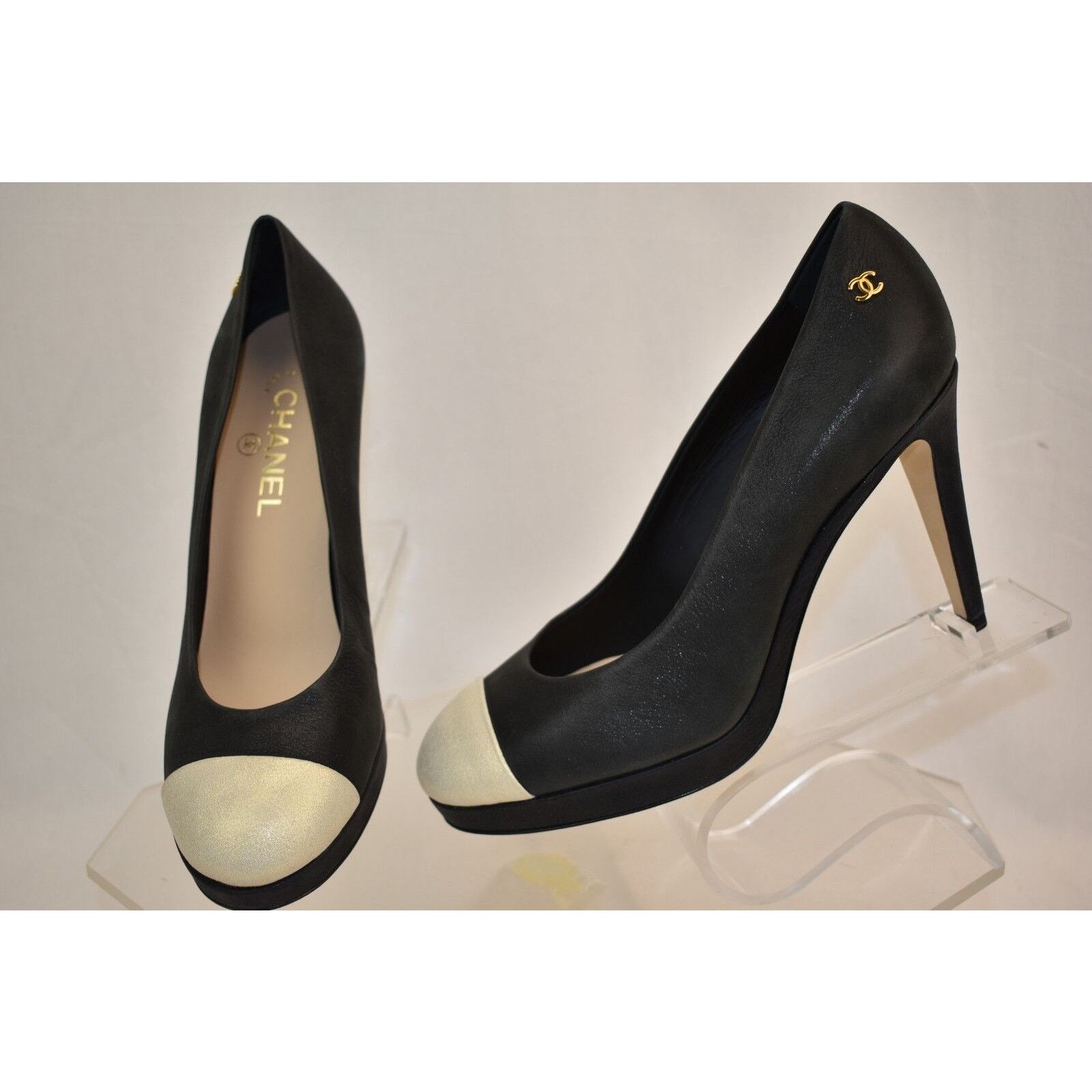 Chanel BLACK BUFFALO LEATHER GOLD CAP CC PLATFORM HEELS PUMPS 39.5 Size US 9.5 / IT 39.5 - 4 Thumbnail