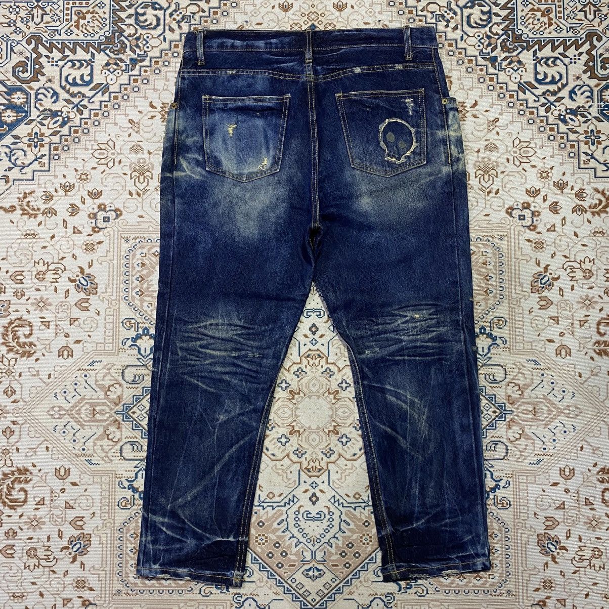 If Six Was Nine × Le Grande Bleu (L.G.B.) 2000s Y2K Slinky Distressed Skull Jeans Size US 30 / EU 46 - 1 Thumbnail