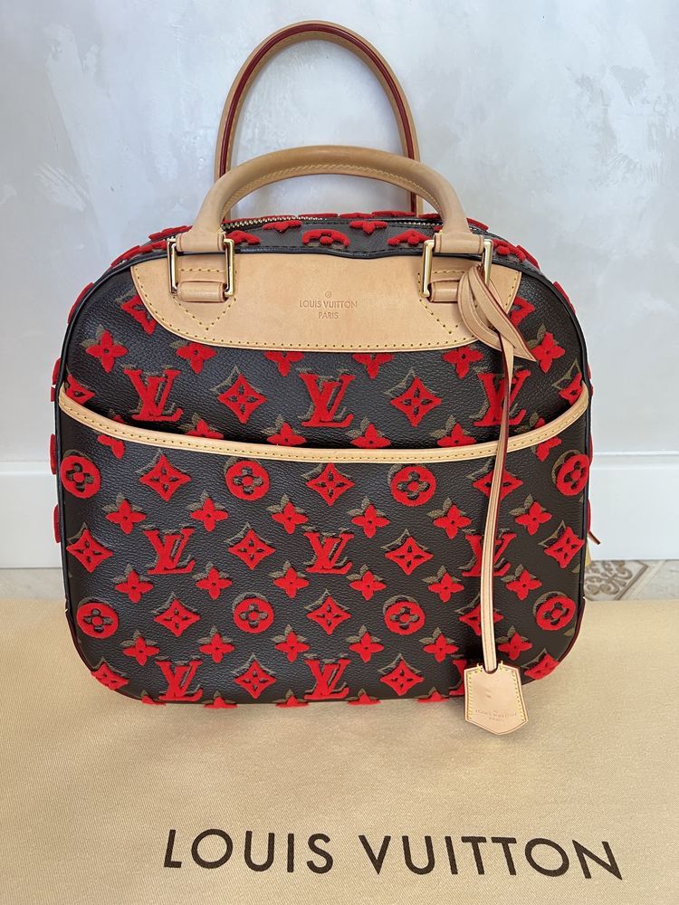 Louis Vuitton Louis Vuitton Limited Edition Prefall 2013 Monogram Tote Bag Size ONE SIZE - 1 Thumbnail