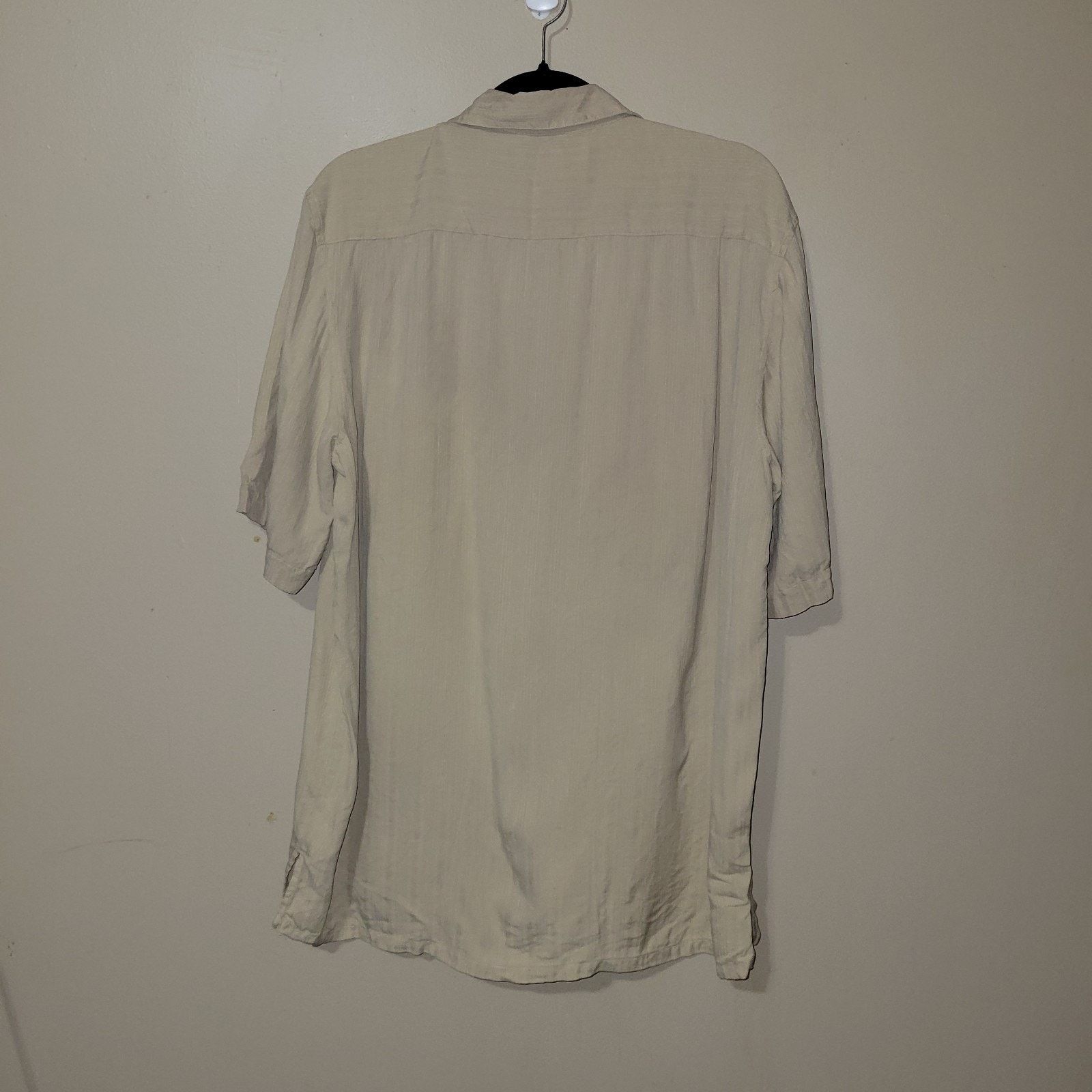 Croft & Barrow Croft & Barrow Silk Shirt LT Cream Textured Short Sleeve Size US L / EU 52-54 / 3 - 7 Thumbnail