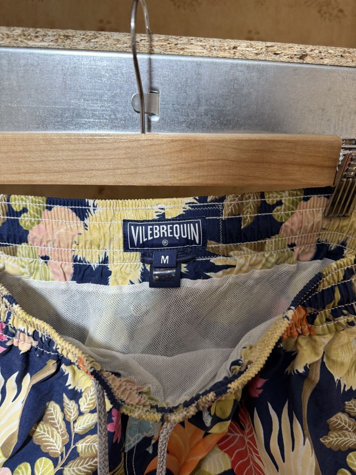 Vilebrequin Luxury Vilebrequin Multicolor Flowers And Turtles Shorts Size US 32 / EU 48 - 7 Thumbnail