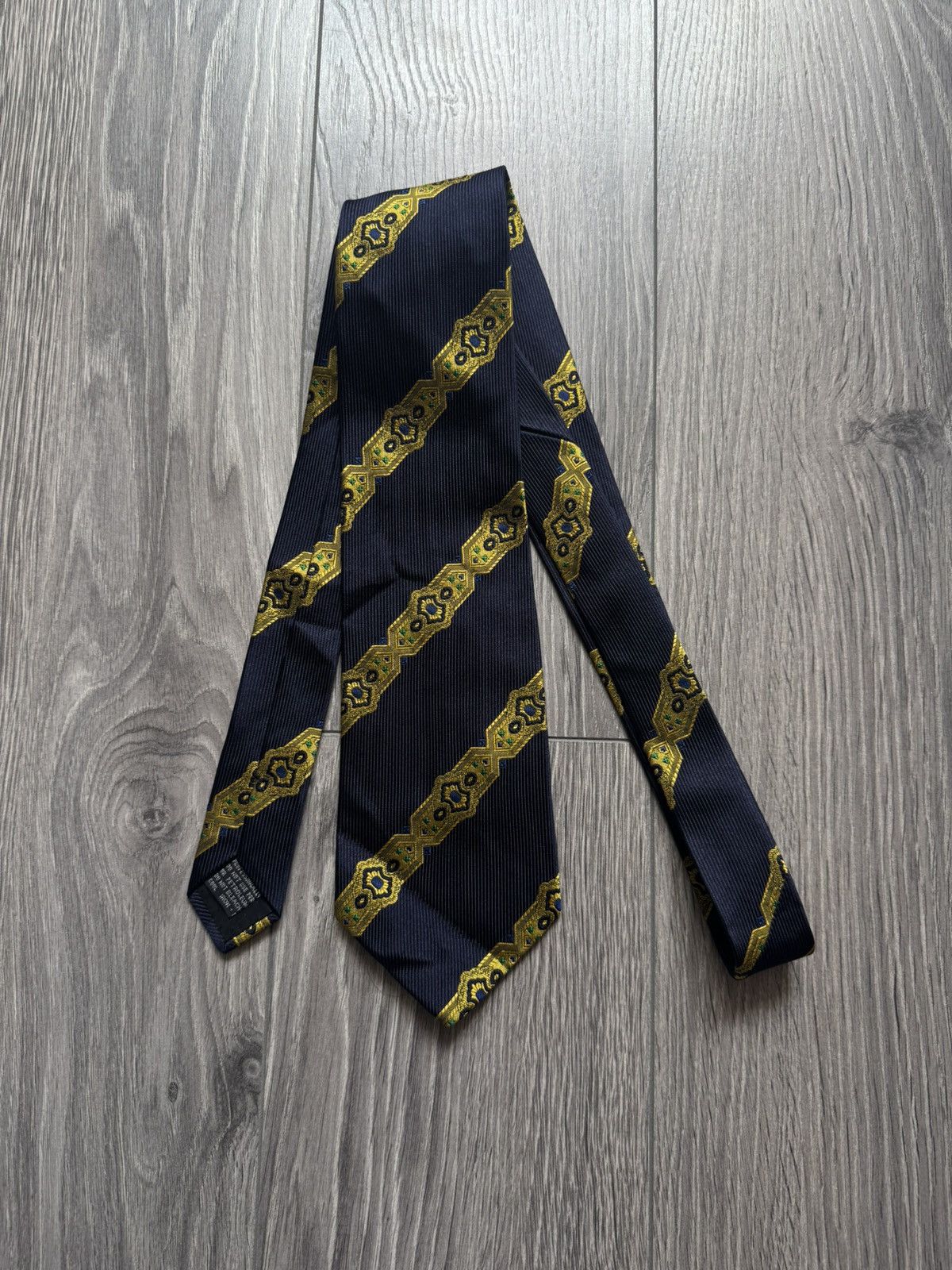 Versace Vintage Gianni Versace 100% silk necktie, baroque pattern Size ONE SIZE - 2 Thumbnail