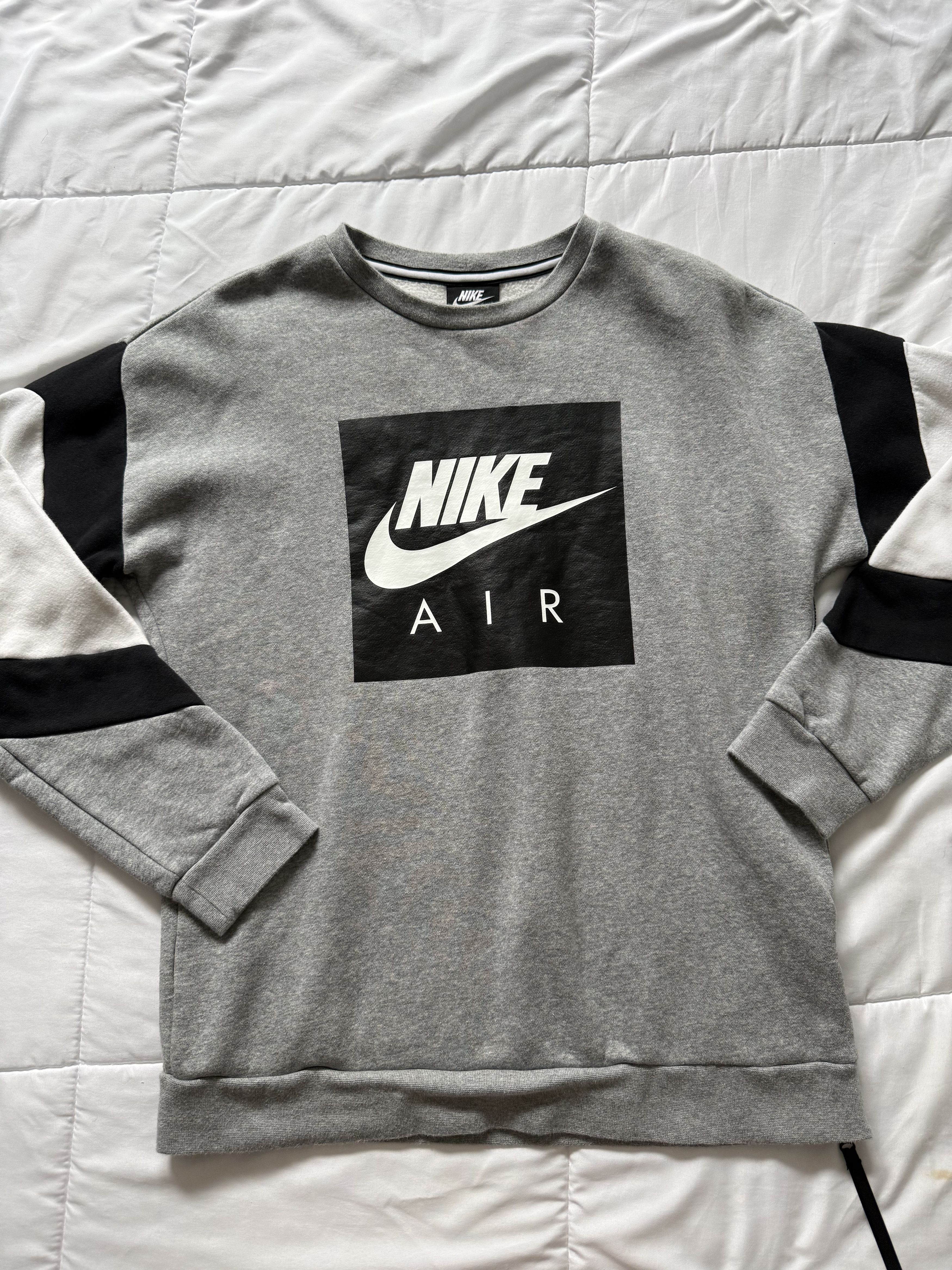 Nike Vintage Nike Air Fleece Crewneck Sweatshirt Size US S / EU 44-46 / 1 - 1 Thumbnail