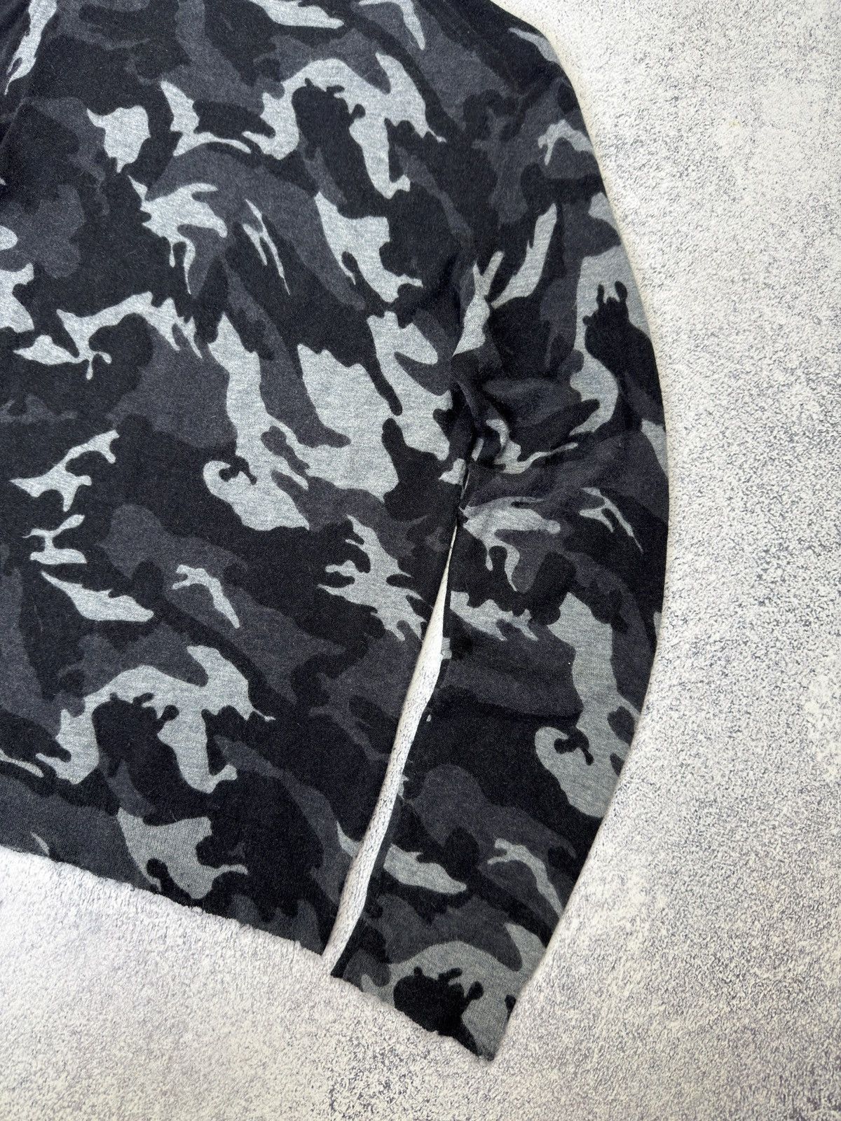 Zadig & Voltaire ZADIG & VOLTAIRE GREY CAMOUFLAGE CASHMERE CREWNECK JUMPER Size US M / EU 48-50 / 2 - 14 Thumbnail