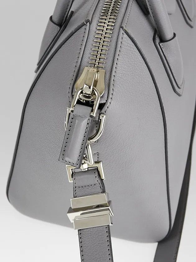 Givenchy o1w1db10126 Size: One Size / Bag in Silver Size ONE SIZE - 4 Thumbnail