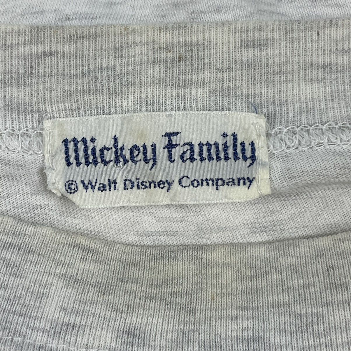 Disney 🔥LAST PRICE🔥 VTG Mickey Family Goofy And Chip ‘n’ Dale Tee Size US M / EU 48-50 / 2 - 13 Thumbnail