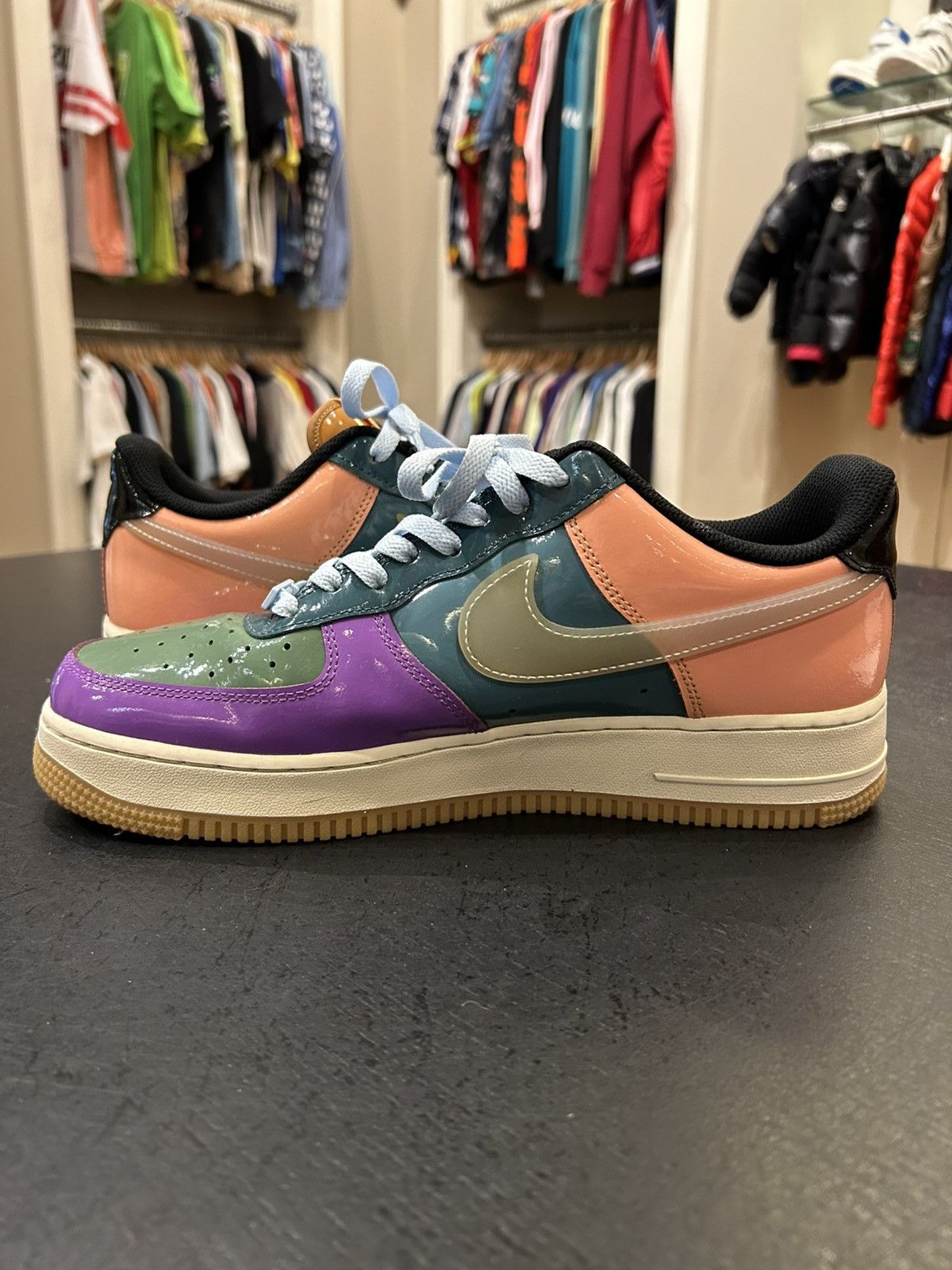 Nike Nike Air Force 1 Low ‘Undefeated Multi Patent Wild Berry’ Size US 10 / EU 43 - 3 Thumbnail