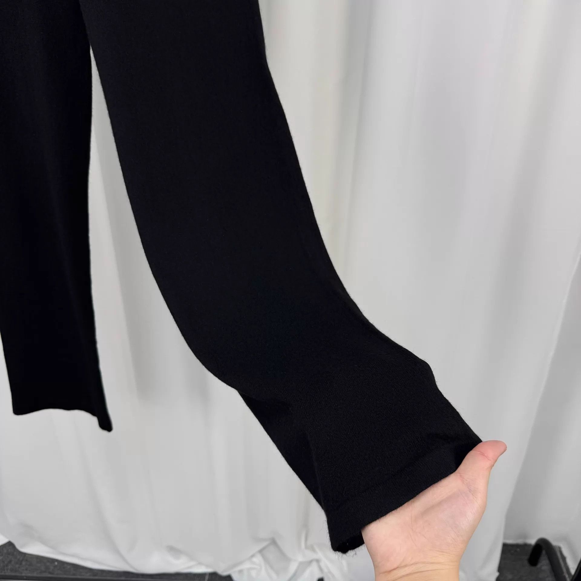 Chanel Chanel Black Cashmere Knit Pants 34 Drawstring Missing 98N Size 25" / US 0 / IT 36 - 4 Thumbnail