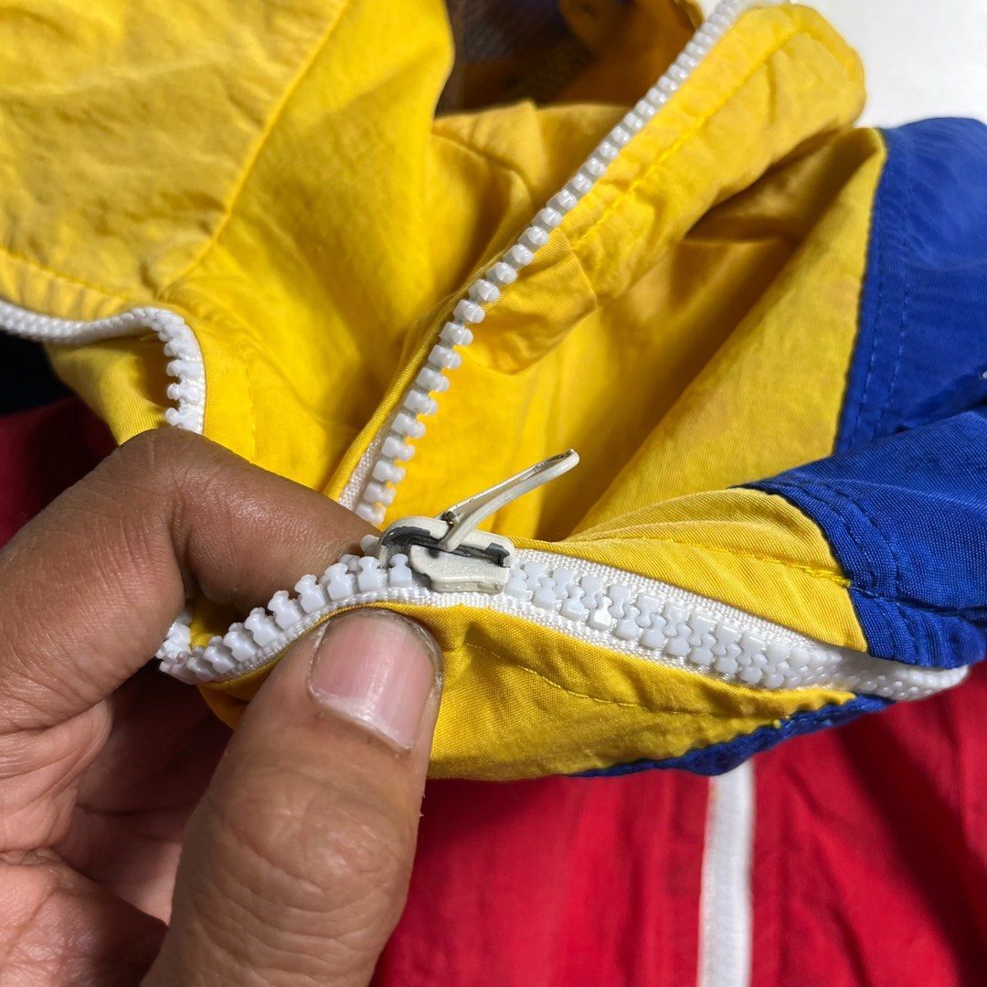 Vintage Vintage VENEZUELA - CHAVEZ Windbreaker 90s Size US L / EU 52-54 / 3 - 9 Thumbnail