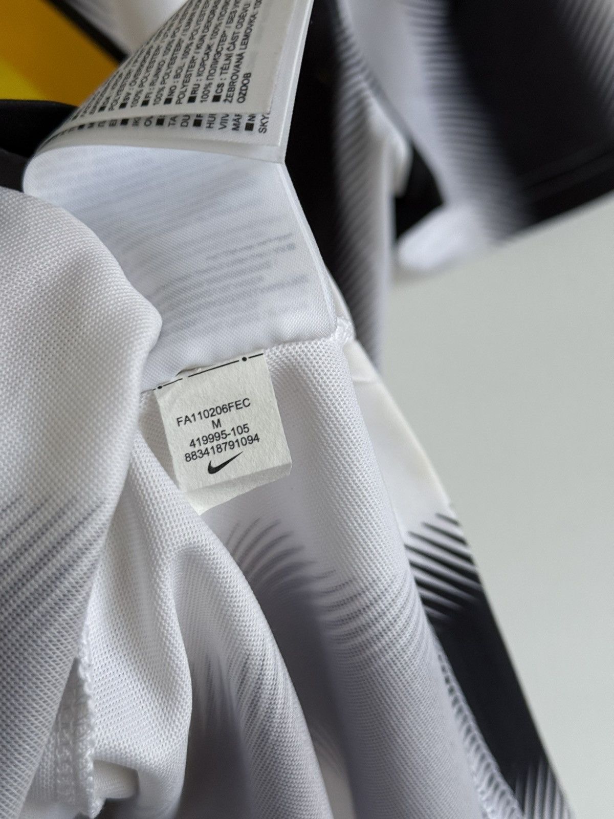 Nike Vintage 2011/12 Juventus Nike Jersey Blockcore Size US M / EU 48-50 / 2 - 8 Thumbnail
