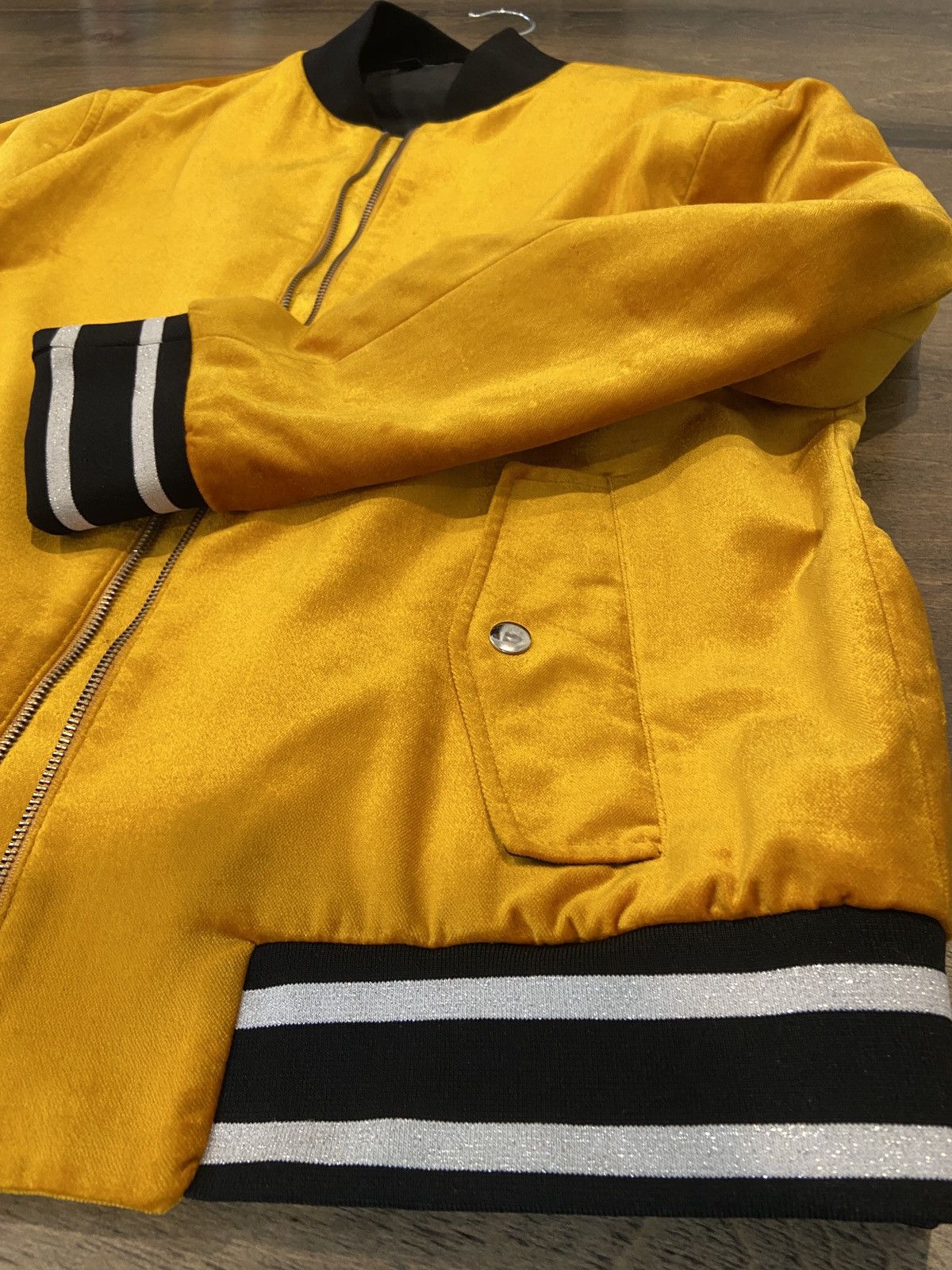 Designer × I.N.C I.N.C. Suede Bomber in Gold Size US M / EU 48-50 / 2 - 2 Thumbnail