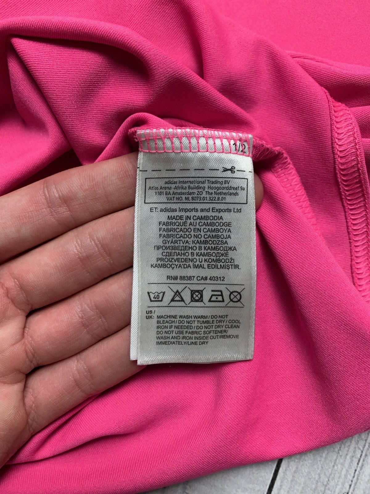 Adidas × Vintage Vintage adidas pink Scotland soccer jersey size M rare away Size US M / EU 48-50 / 2 - 7 Thumbnail