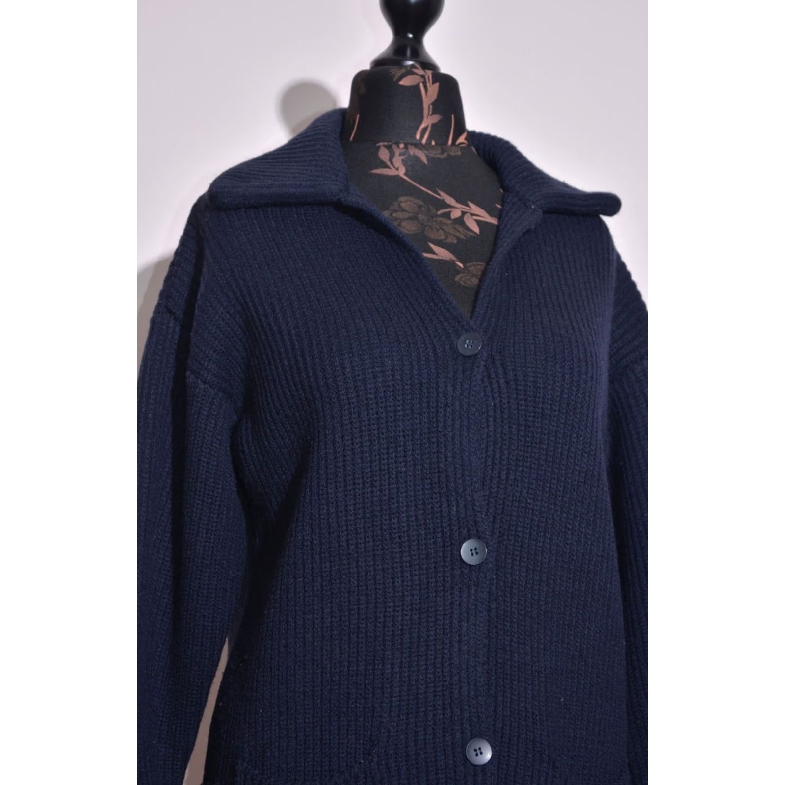 Vintage VINTAGE Armani Jeans Cardigan Women Wool Navy Blue Italy Wool Knit UK12 Size XL / US 12-14 / IT 48-50 - 2 Thumbnail