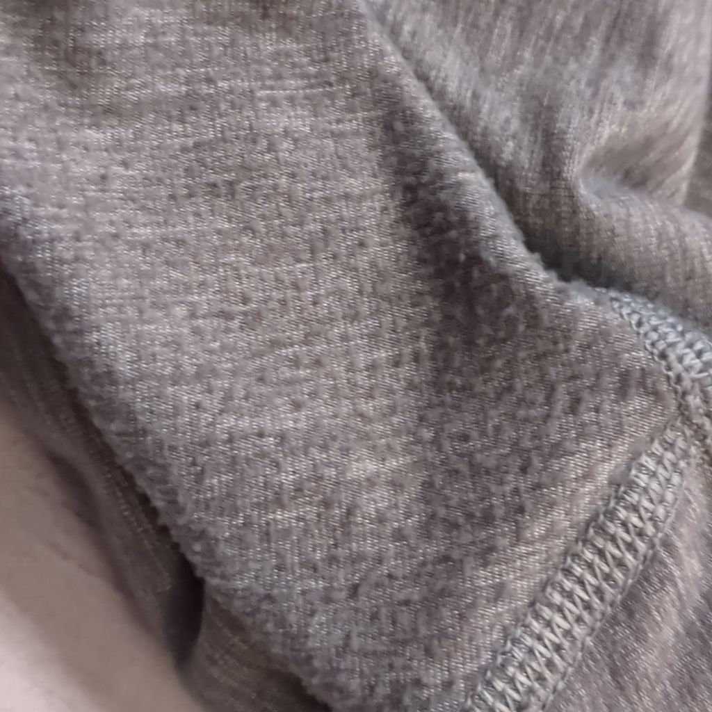 Lululemon Lululemon gray cropped leggings size 4 Size 27" / US 4 / IT 40 - 6 Thumbnail