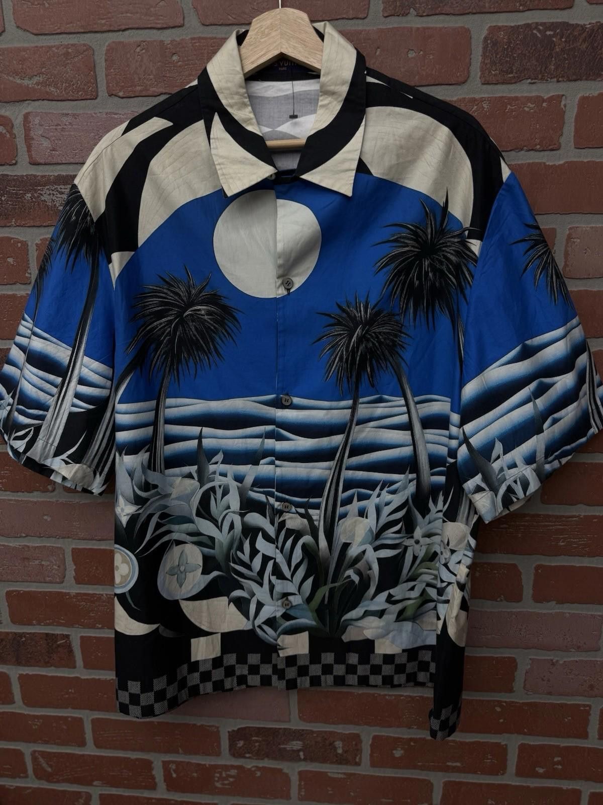 Louis Vuitton Louis Vuitton Button Up Palm Tree Blue Tee 2024 (XL) Size US XL / EU 56 / 4 - 5 Thumbnail