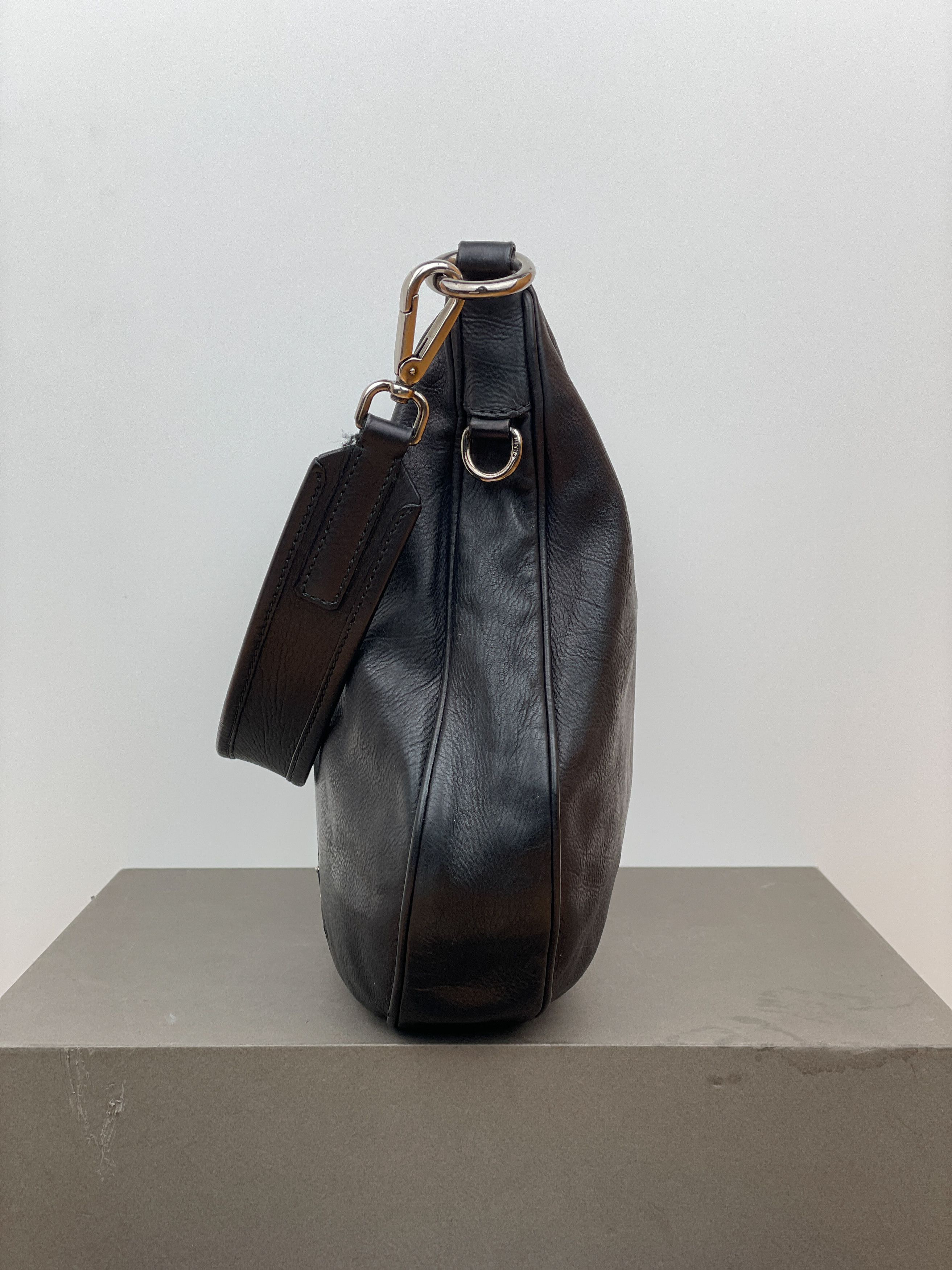 Prada Prada 2000s Leather Hobo Shoulder Bag Size ONE SIZE - 5 Thumbnail