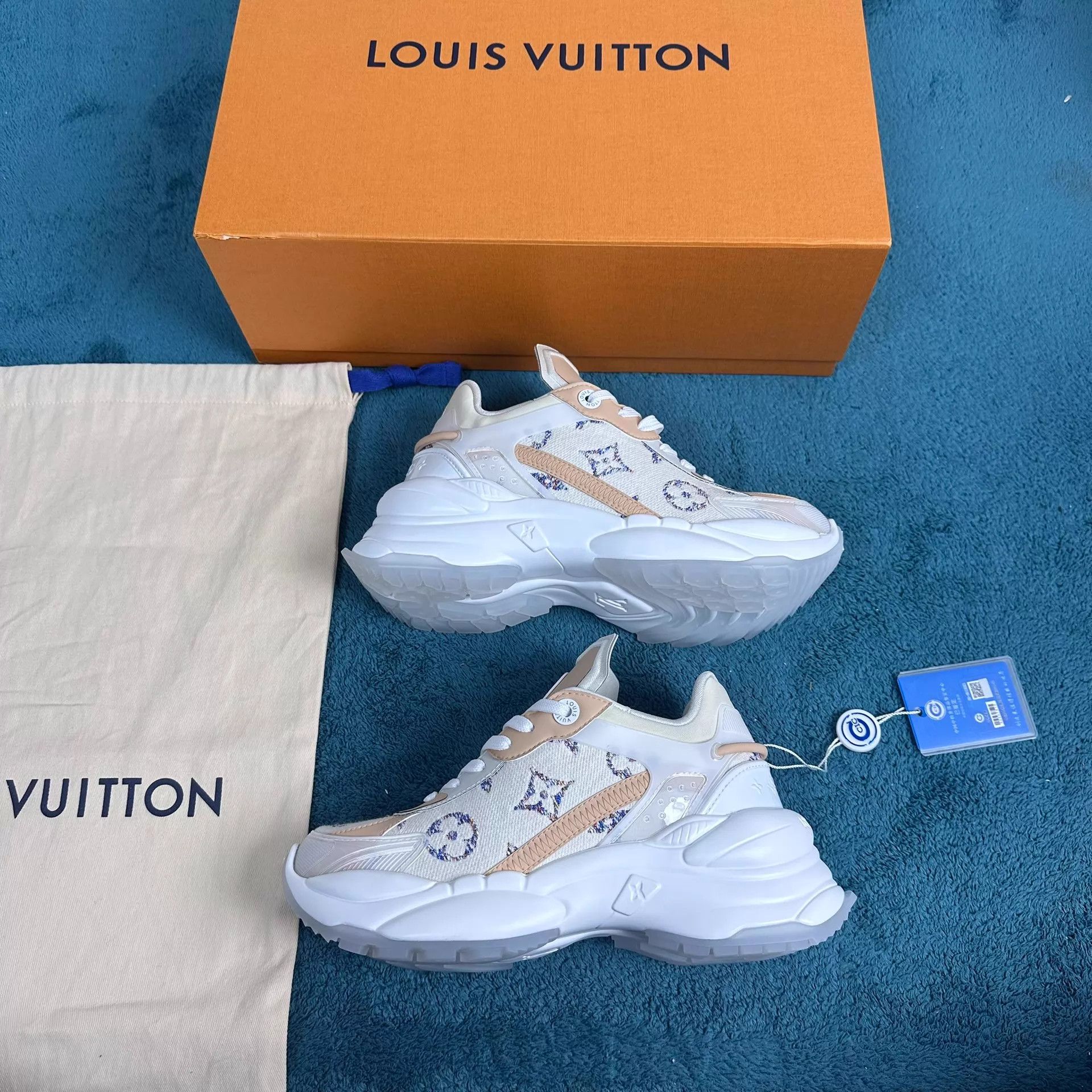 Louis Vuitton LV Run55 Tweed Low-Top Sneakers Beige Size 35 Size US 4.5 / IT 34.5 - 2 Thumbnail