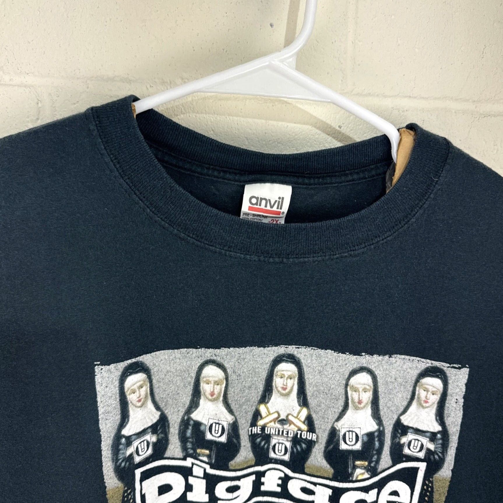 Anvil Vintage 2000s United Tour T-Shirt Men 2XL Black Graphic Print Band Music 90s Size US XXL / EU 58 / 5 - 3 Thumbnail