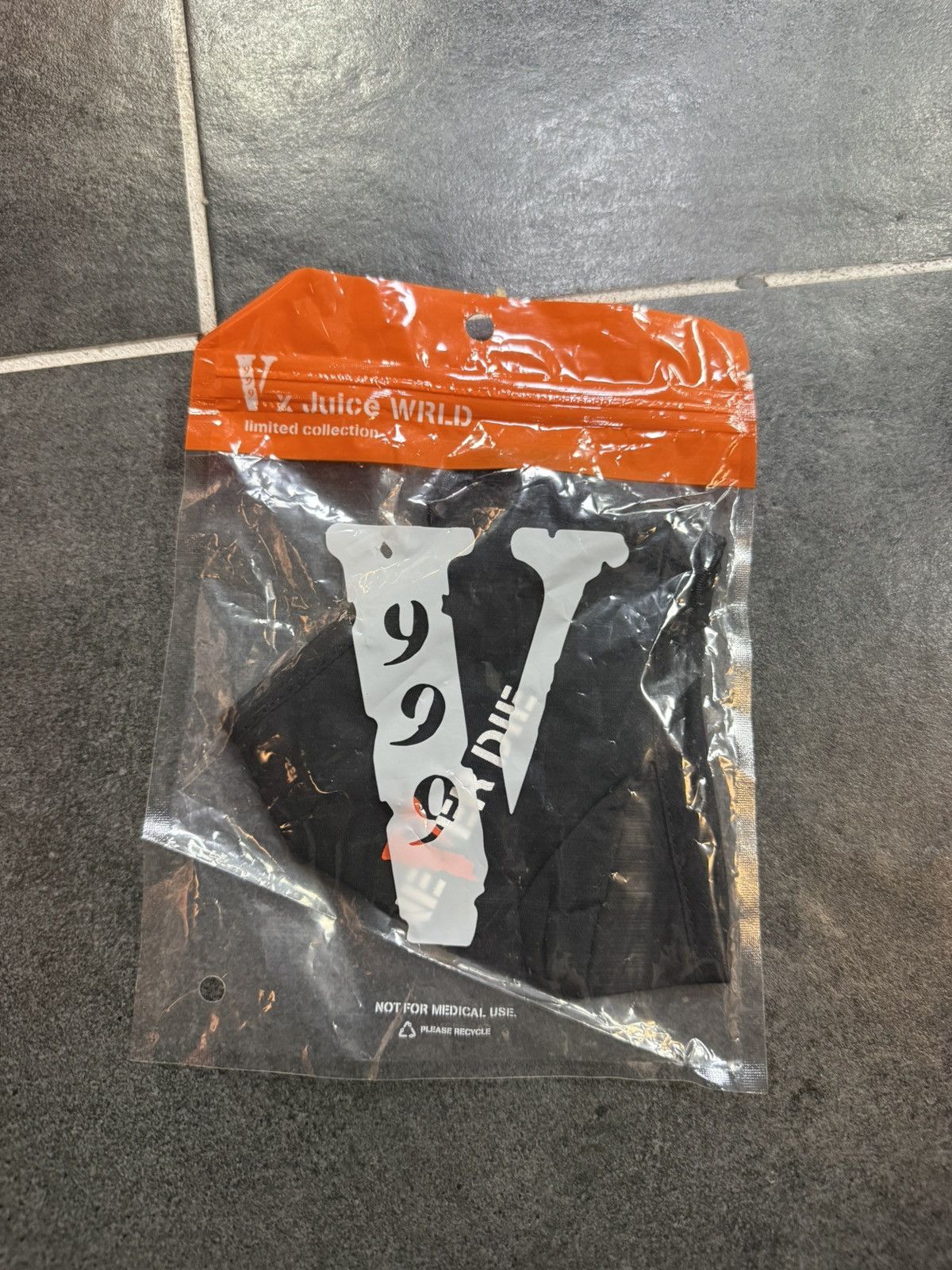 Vlone Juice WoRLD X VLONE Legends Never Die Face Mask Size ONE SIZE - 2 Thumbnail