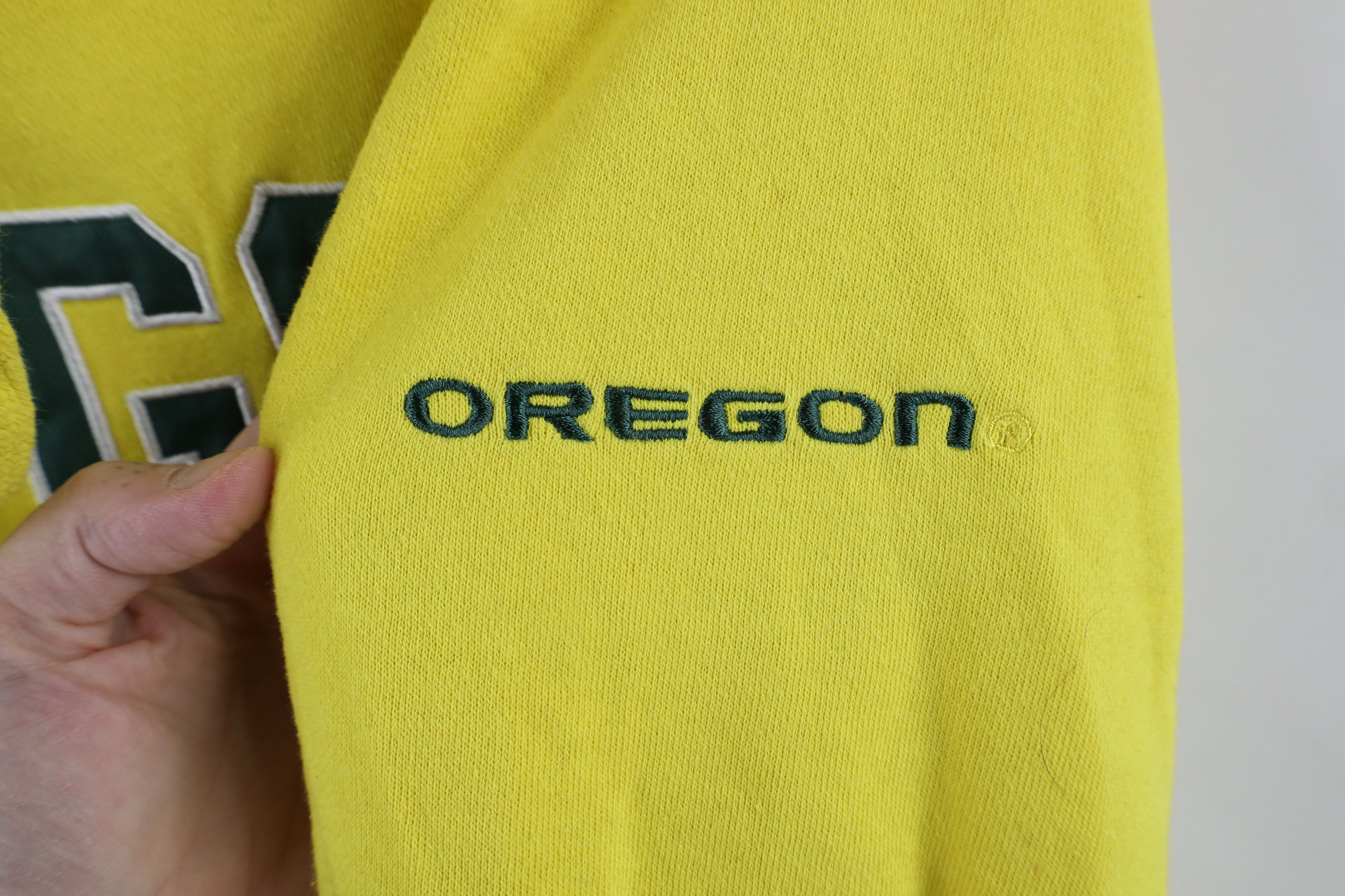 Vintage Vintage Spell Out University of Oregon Hoodie Sweatshirt Size US S / EU 44-46 / 1 - 4 Thumbnail