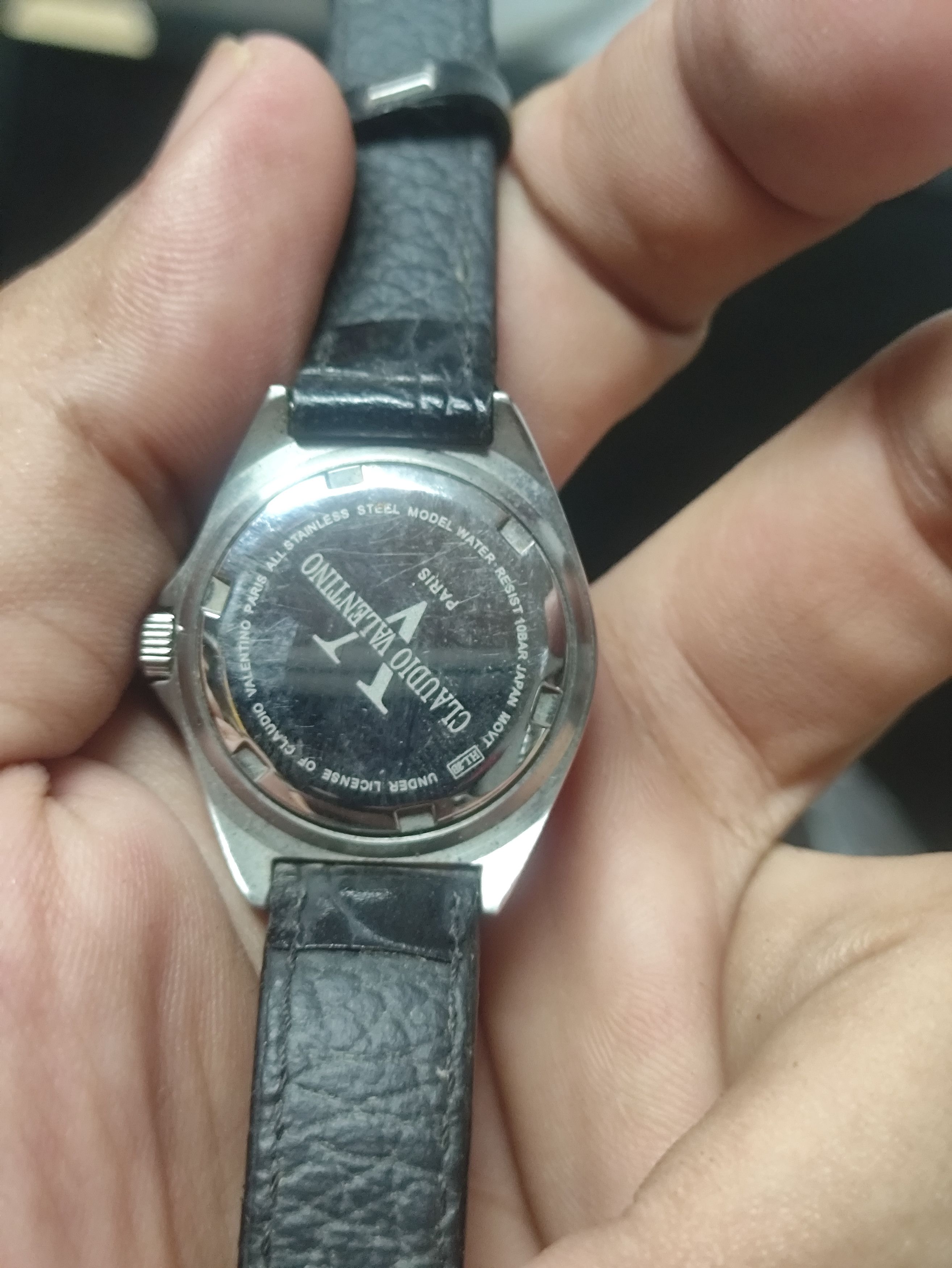 Vintage RETRO DESIGN "CLAUDIO VALENTINO PARIS" (Ladies Watch ) Size ONE SIZE - 3 Thumbnail