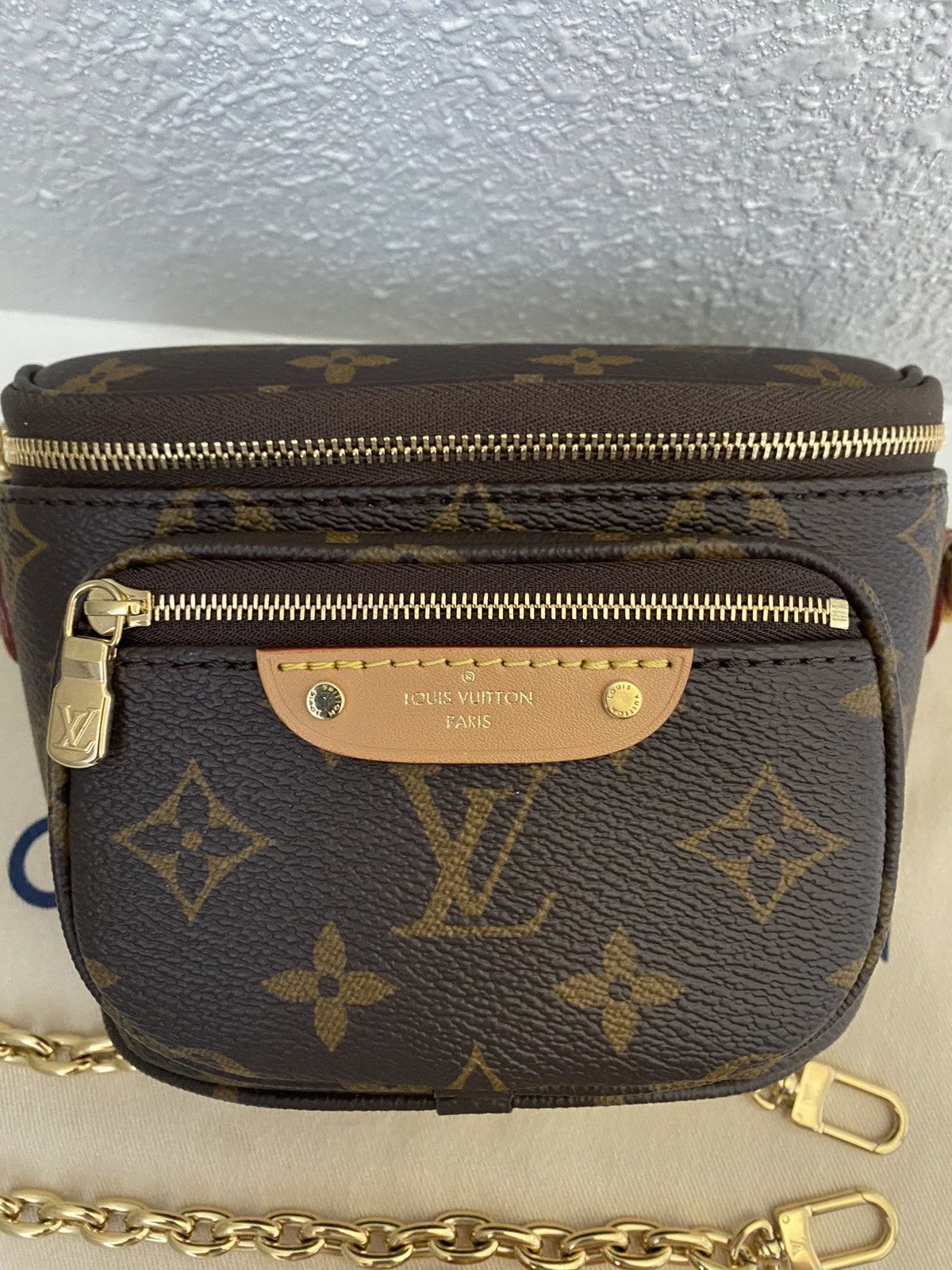 Louis Vuitton Authentic Louis Vuitton Mini Bumbag Monogram Size ONE SIZE - 3 Thumbnail