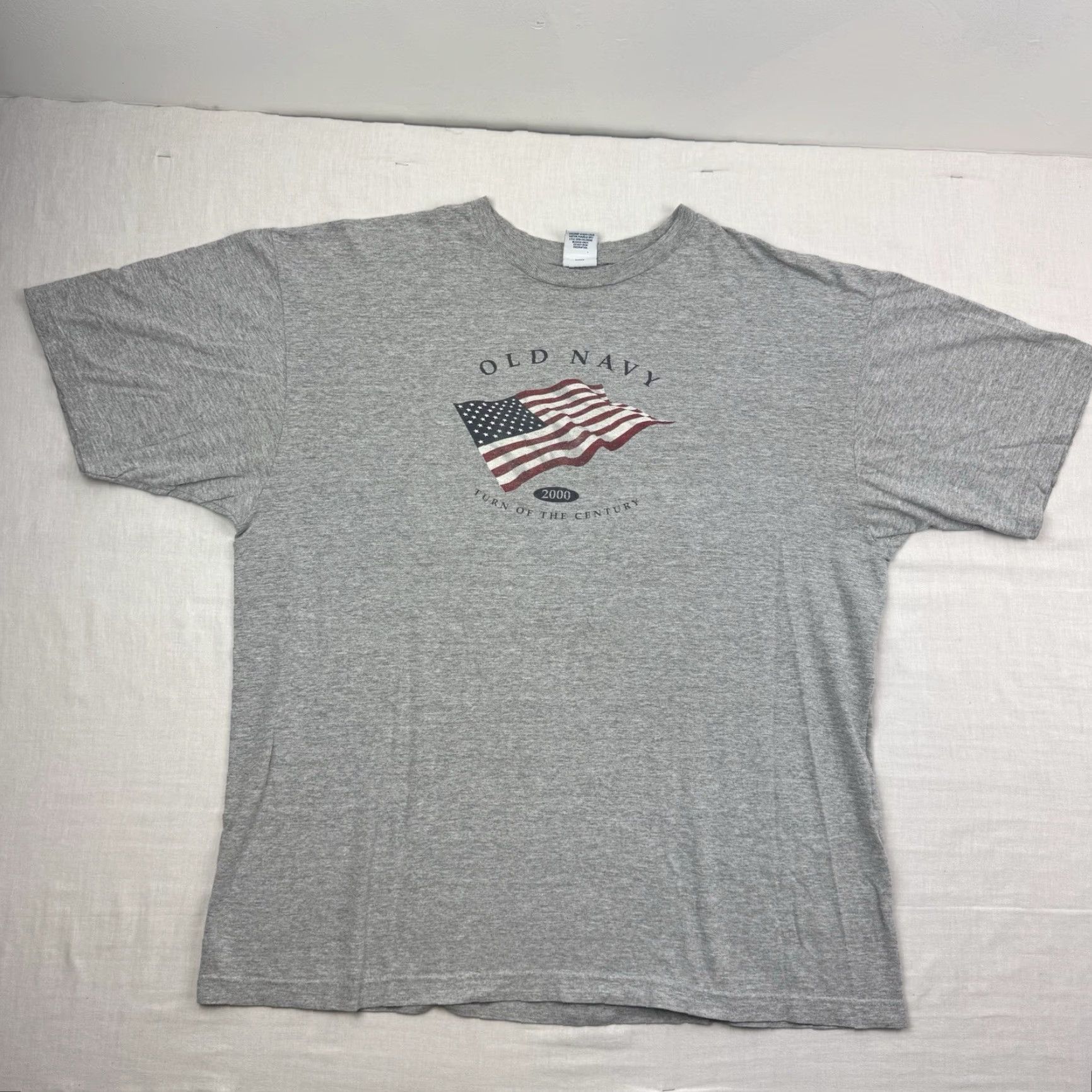 Old Navy Vintage Old Navy 2000 Flag T Shirt Adult 2XL Gray Hipster Grunge Y2K Spellout Size US XXL / EU 58 / 5 - 2 Thumbnail