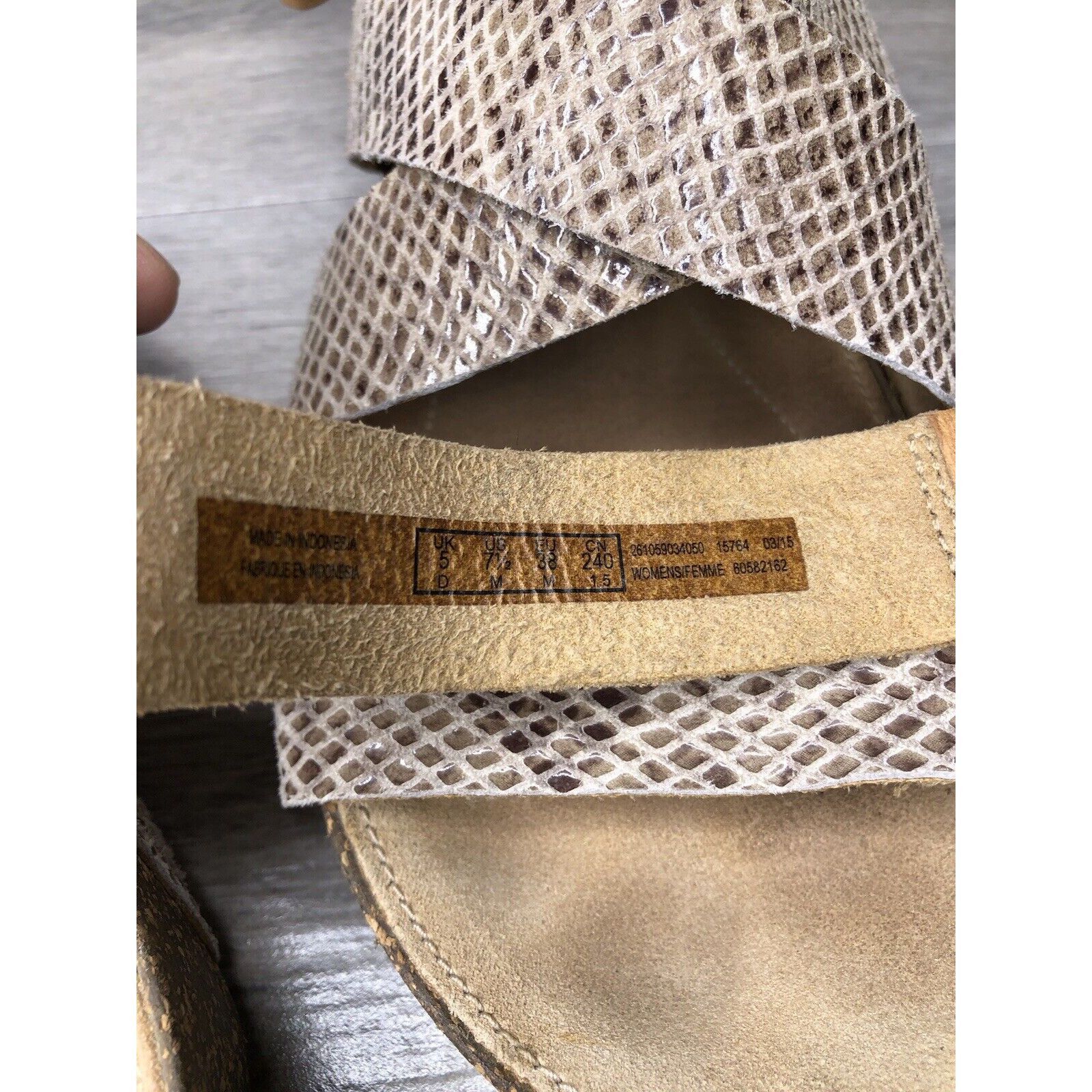 Clarks Clarks Artisan Taupe Snake Skin Print Ankle Strap Cork Wedge Size US 7.5 / IT 37.5 - 16 Thumbnail