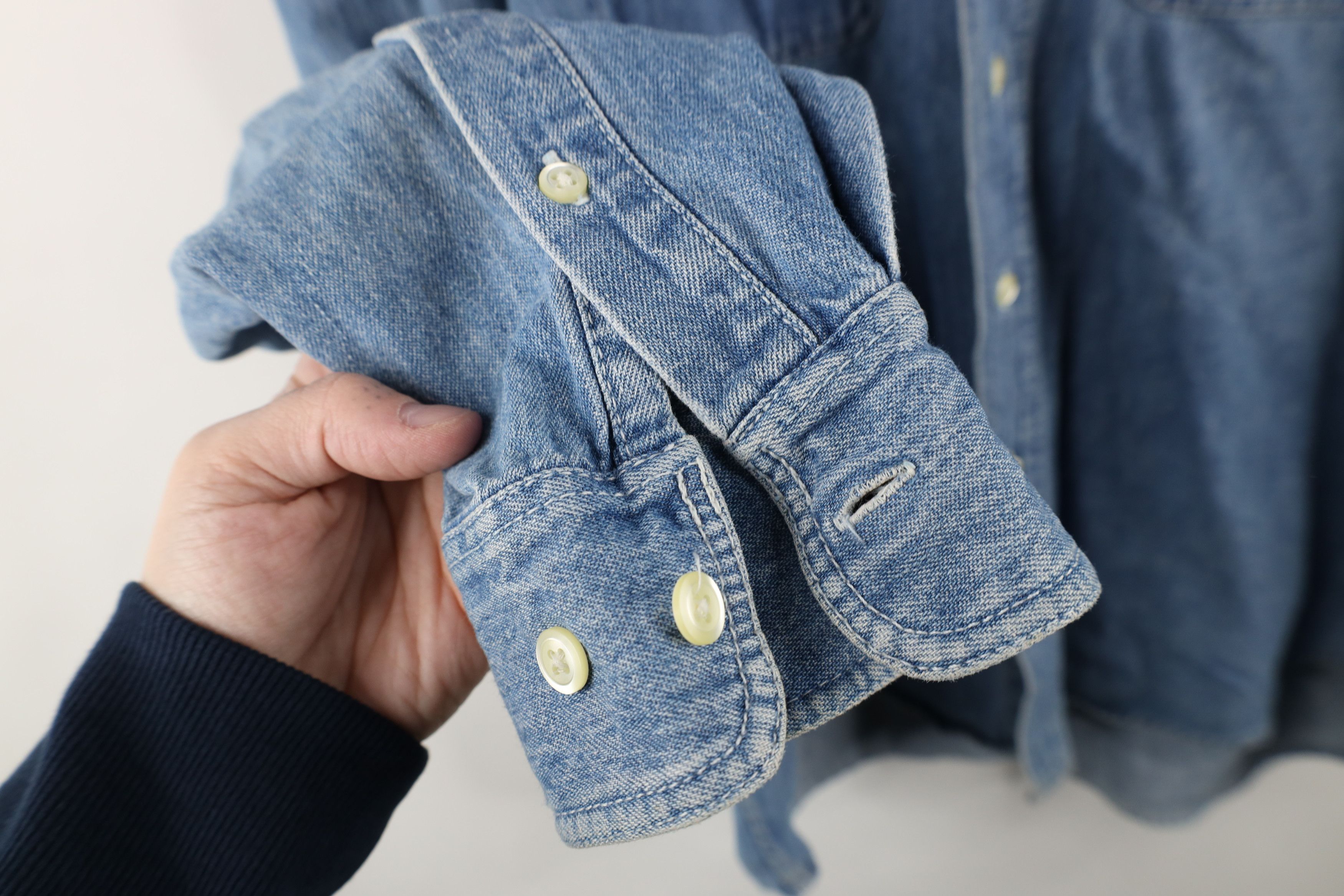 Gap × Vintage Vintage 90s Gap Denim Jean Button Down Shirt Blue Cotton Size US L / EU 52-54 / 3 - 9 Thumbnail