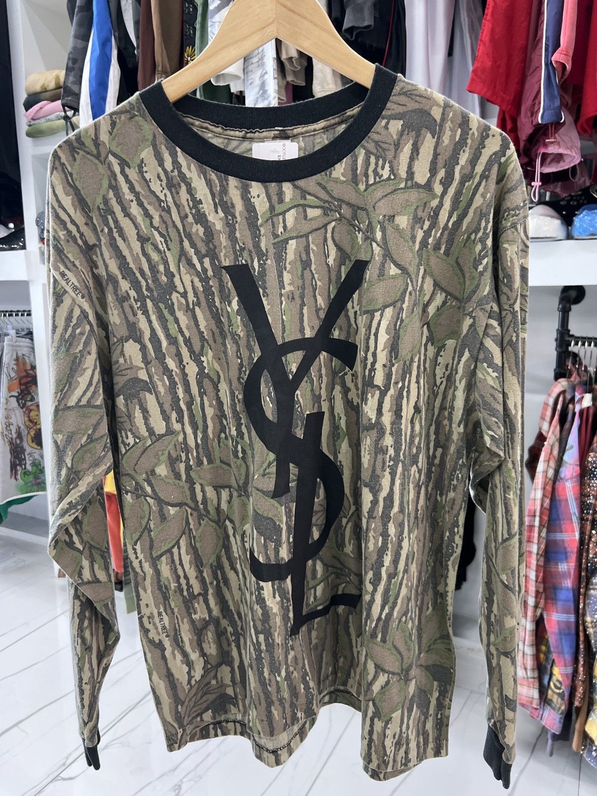 Other BOOTLEG YSL Realtree Camo Longsleeve Tee Size US XL / EU 56 / 4 - 1 Thumbnail