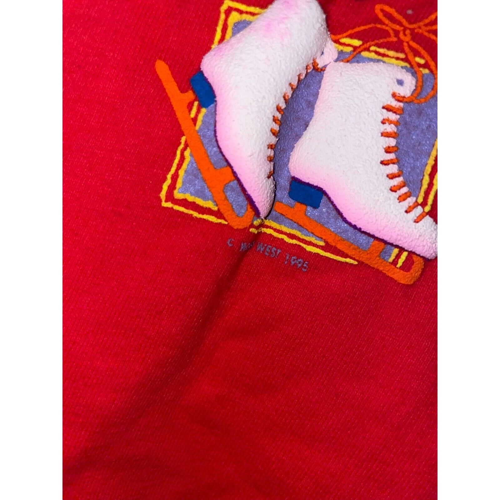 Vintage Vintage Sun Valley Shirt Ice Skating Shoes Red Tee 90s VTG L Size US L / EU 52-54 / 3 - 4 Thumbnail