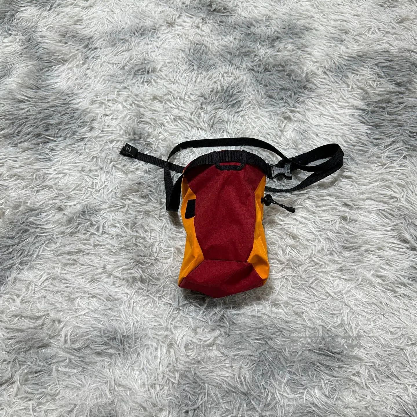 Arc'teryx Arcteryx ION LIGHTWEIGHT Chalk Bag. Size ONE SIZE - 2 Thumbnail
