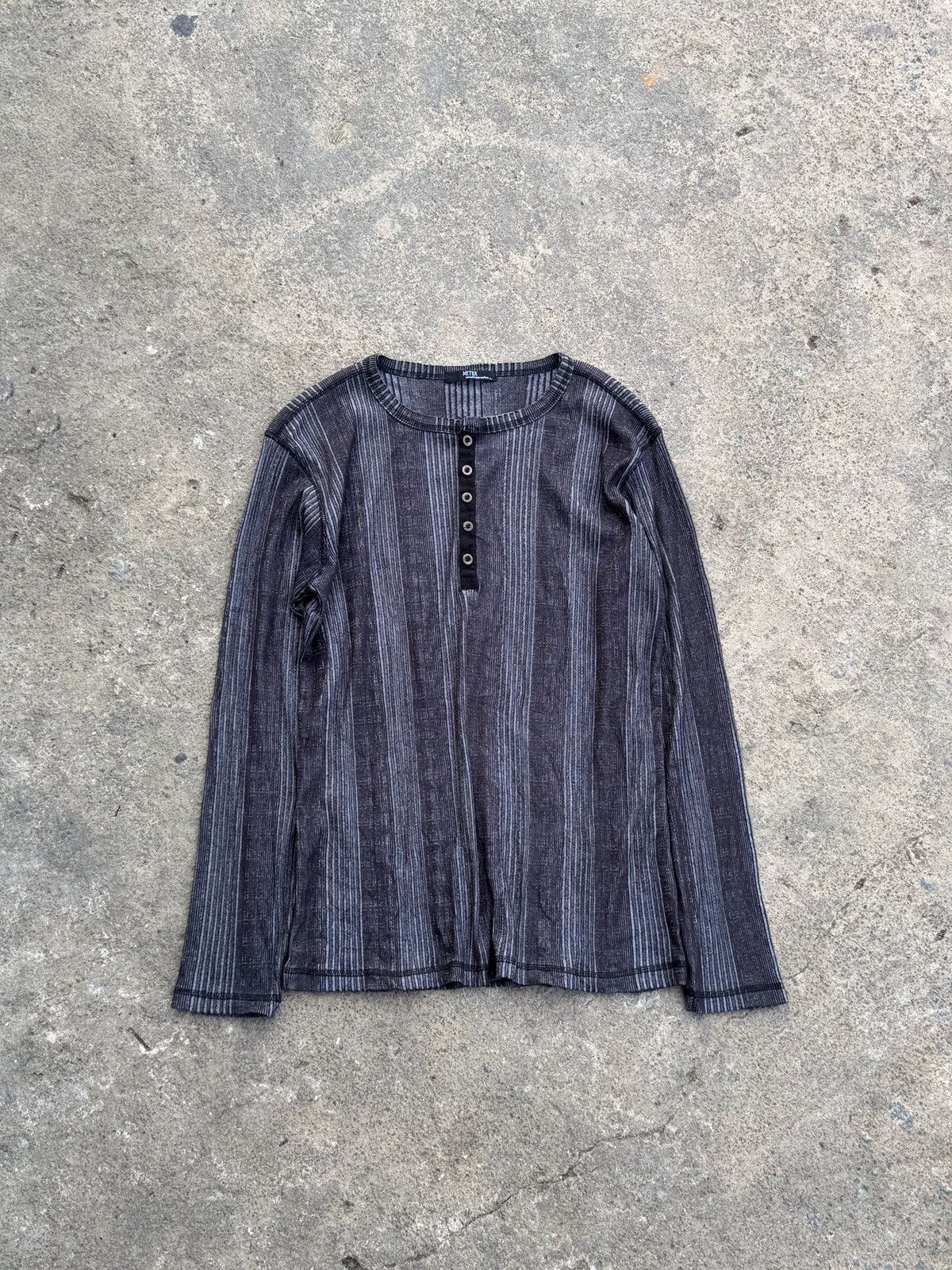 Shellac Mitex Thermal Half Button Long Sleeve Japanese Vkei Size US L / EU 52-54 / 3 - 2 Thumbnail