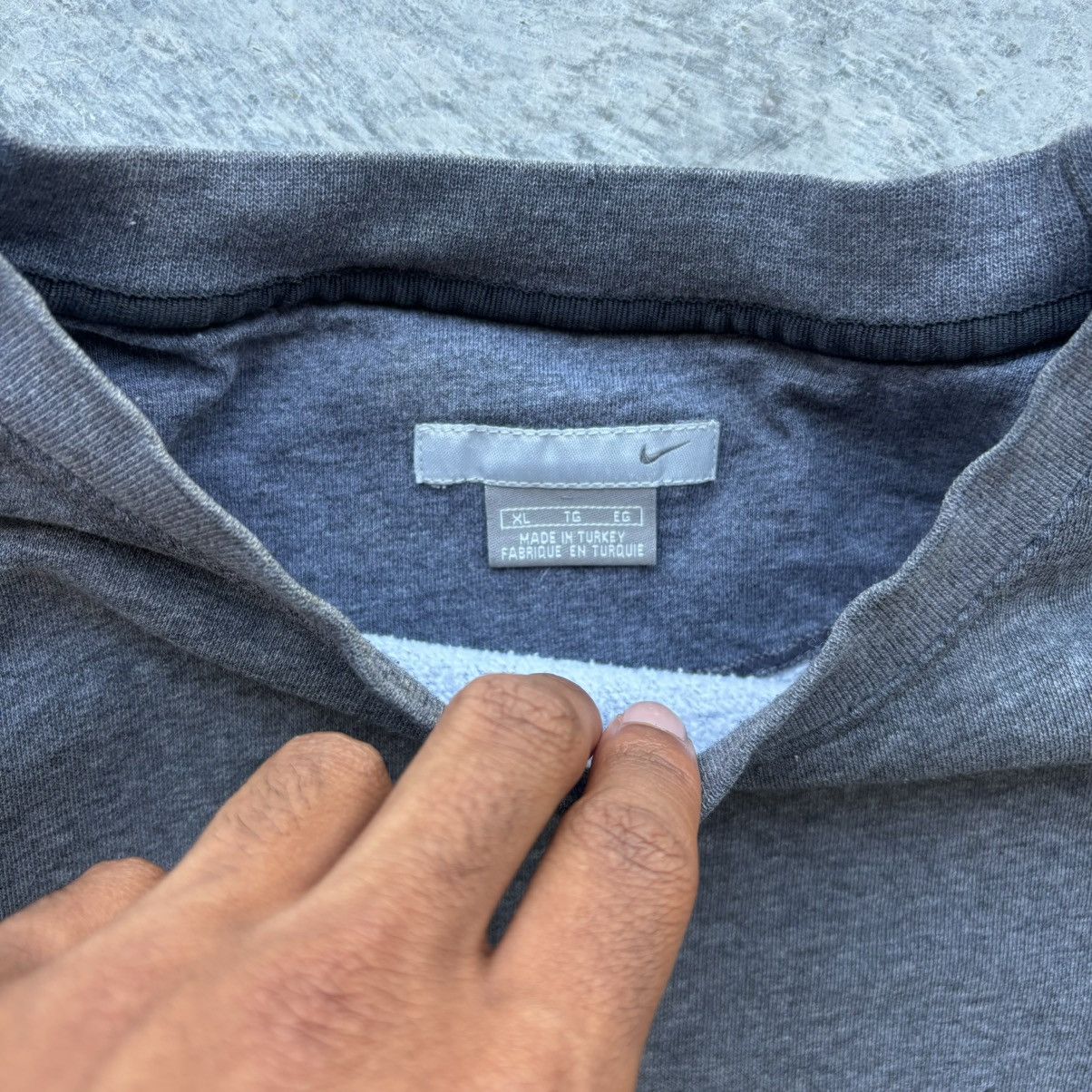 Vintage Vintage 90s Nike Embroidered Check Essential Crewneck Size US XL / EU 56 / 4 - 3 Thumbnail
