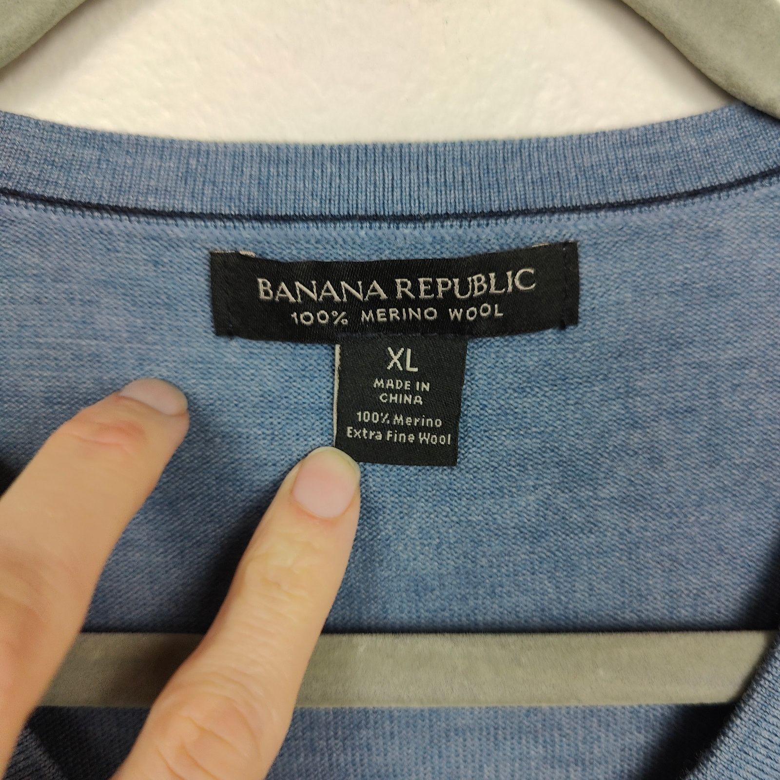 Banana Republic Banana Republic Sweater Mens XL Blue V-Neck 100% Merino Wool Size US XL / EU 56 / 4 - 3 Thumbnail