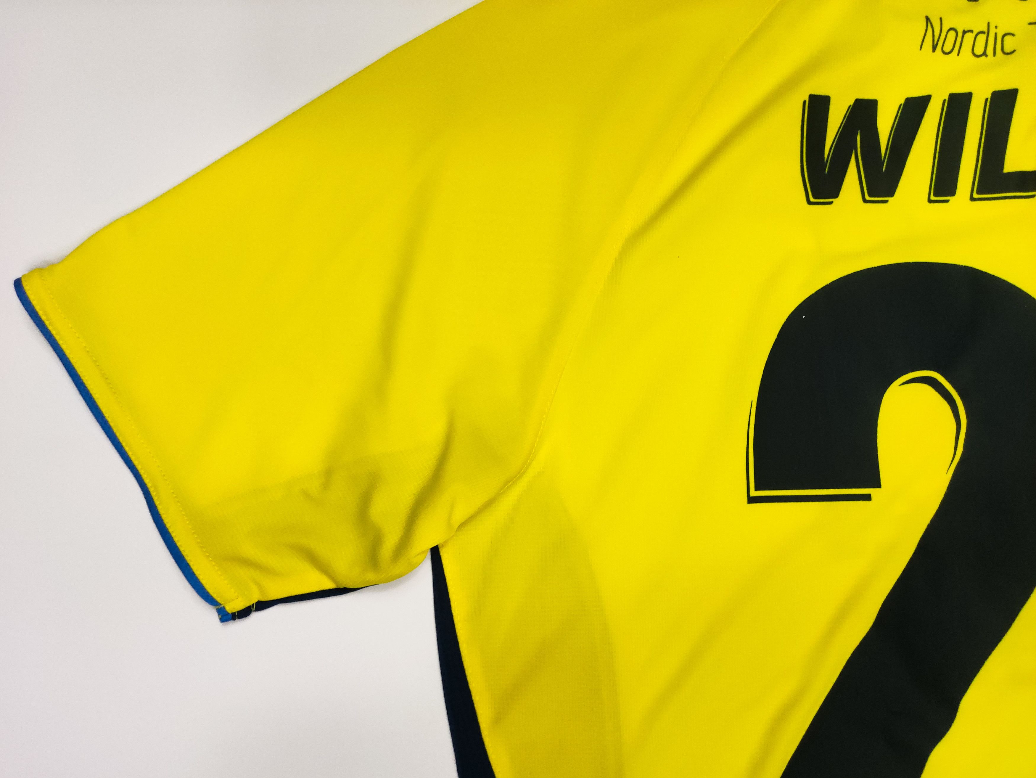 Hummel Kamil Wilczek #20 Brøndby IF 2019 2020 Hummel Home Shirt Size US L / EU 52-54 / 3 - 8 Thumbnail