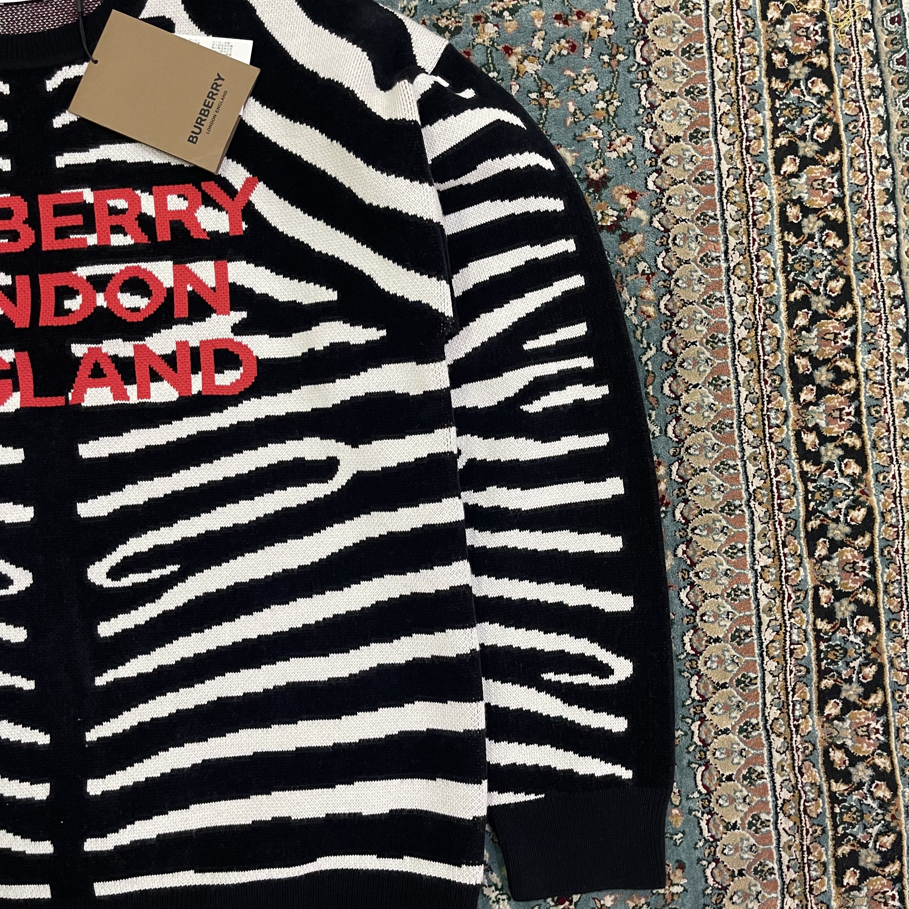 Burberry Burberry Mens Jennings Zebra Logo Jumper Knit Sweater Size US M / EU 48-50 / 2 - 3 Thumbnail