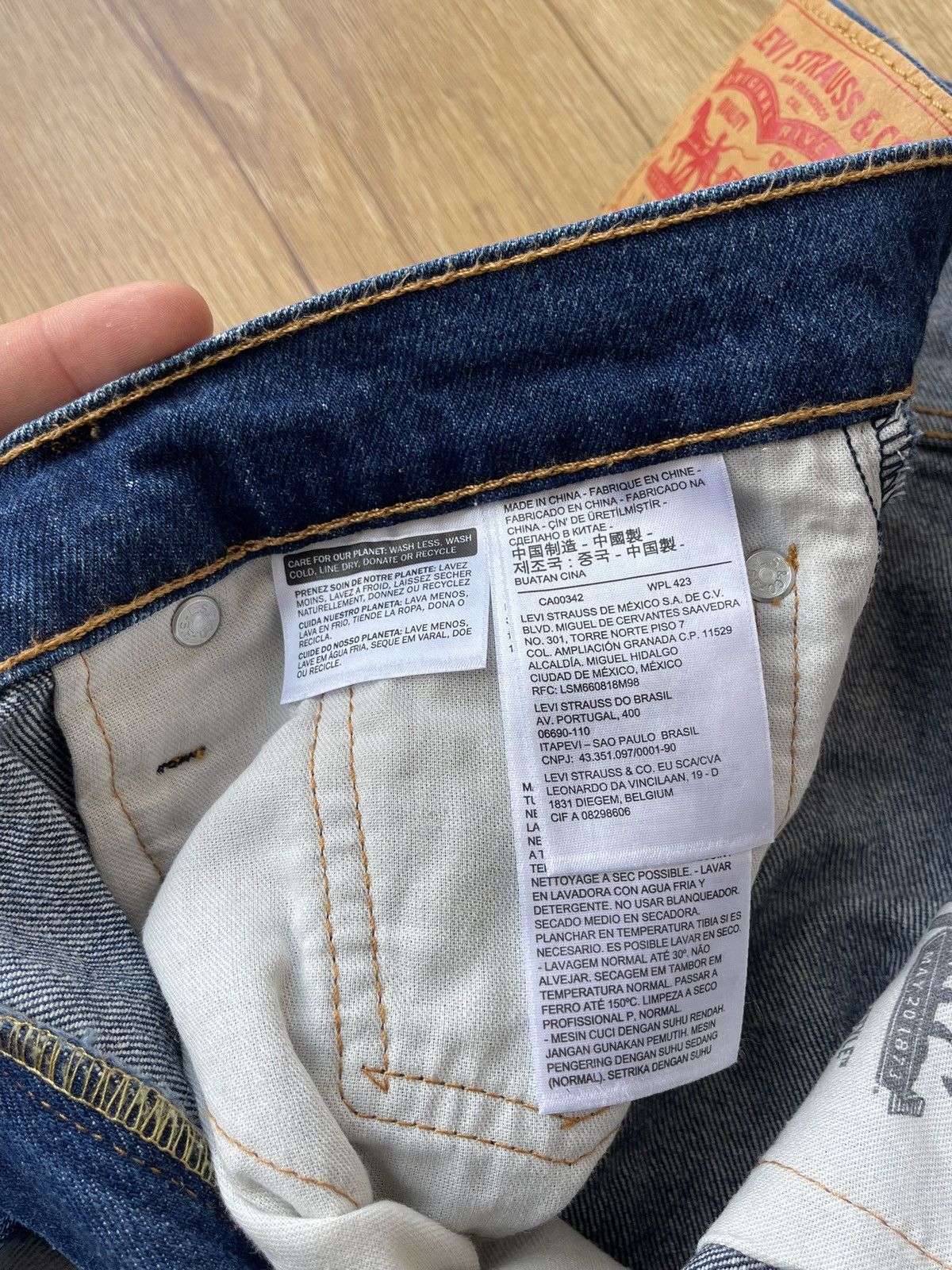 Levi's LEVI'S 541 Athletic Taper Acid Wash Bleached Tiger Denim Size US 32 / EU 48 - 13 Thumbnail