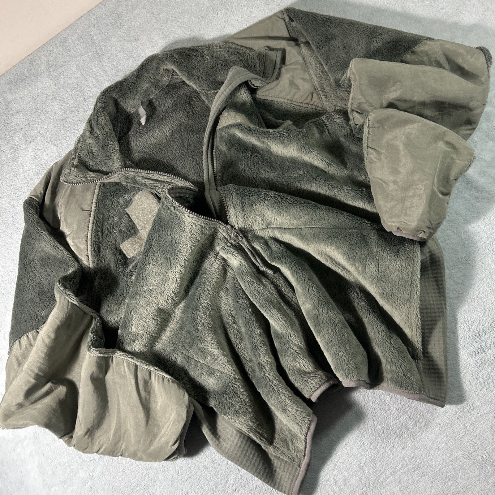 Patagonia US Army Gen III Cold Weather Jacket Fleece Medium ACU UCP Size US M / EU 48-50 / 2 - 5 Thumbnail