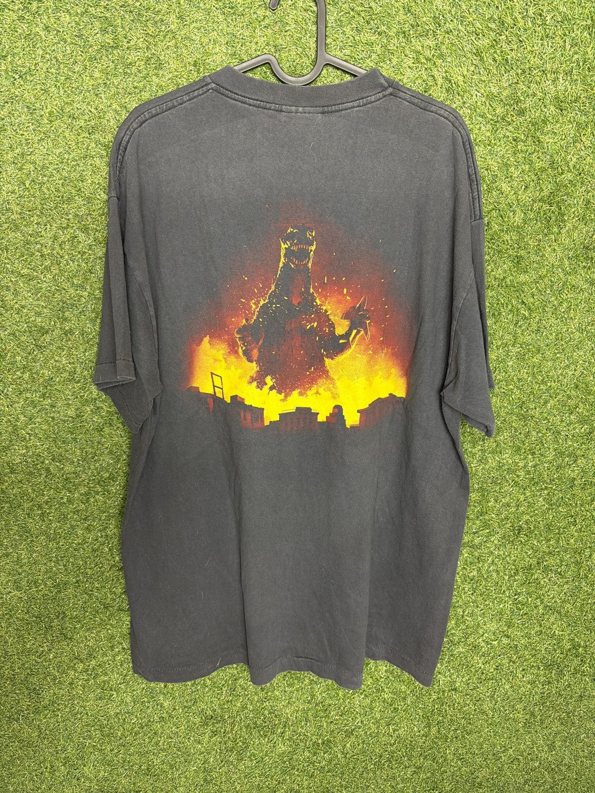 Other Godzilla movie shirt Size US XL / EU 56 / 4 - 2 Thumbnail
