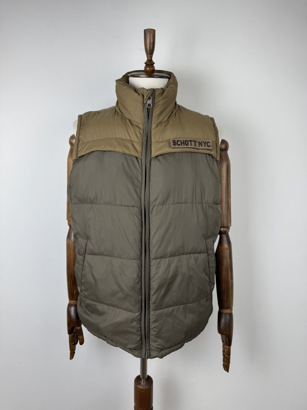 Schott × Vintage Men’s Vintage Schott NYC Puffer Vest Gilet size XL Size US XL / EU 56 / 4 - 1 Thumbnail