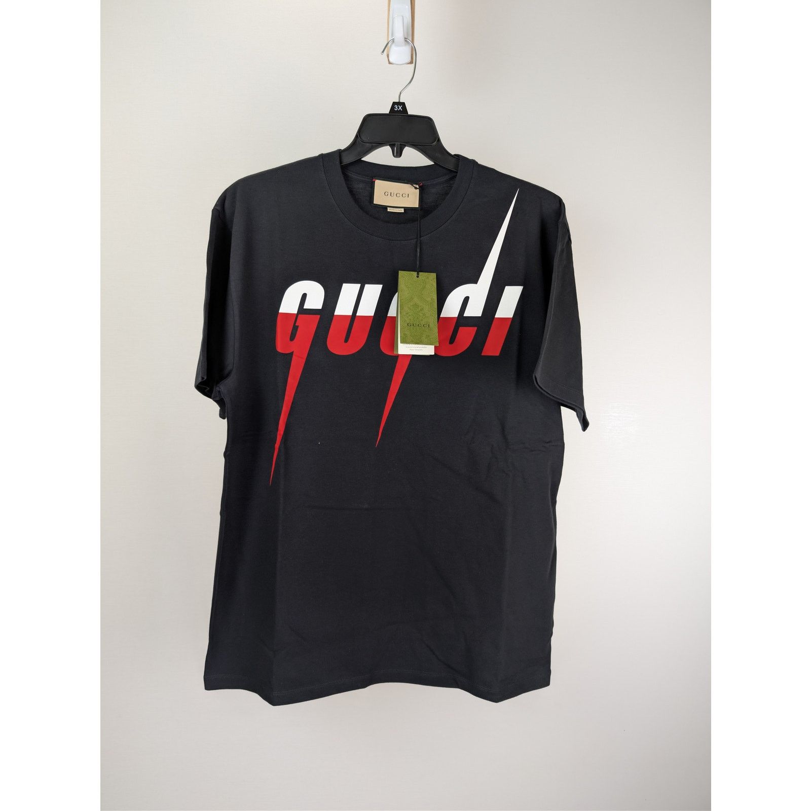 Gucci o1rshd1 Gucci Logo Tee T-Shirt in Black Size US L / EU 52-54 / 3 - 1 Thumbnail