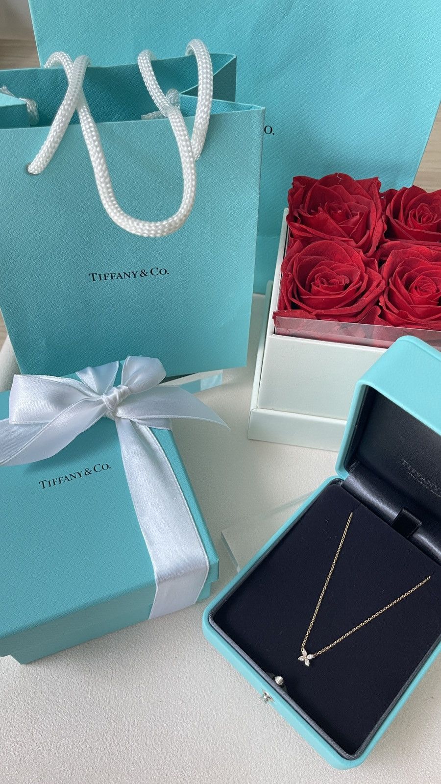 Tiffany & Co. TIFFANY & CO. VICTORIA DIAMOND PENDANT RG MINI 18K 16" $2800 Size ONE SIZE - 7 Thumbnail